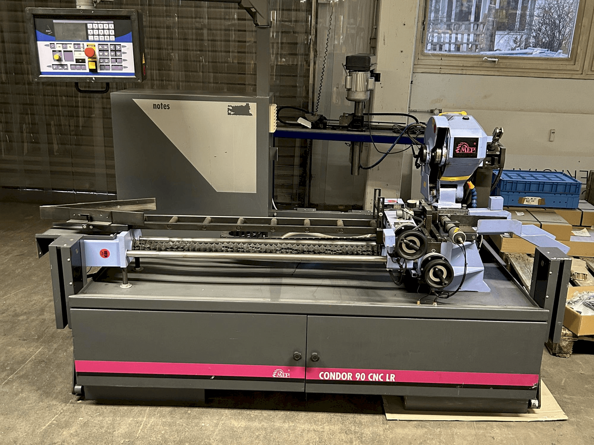 MEP Condor 90 CNC LR-maskinen framifrån