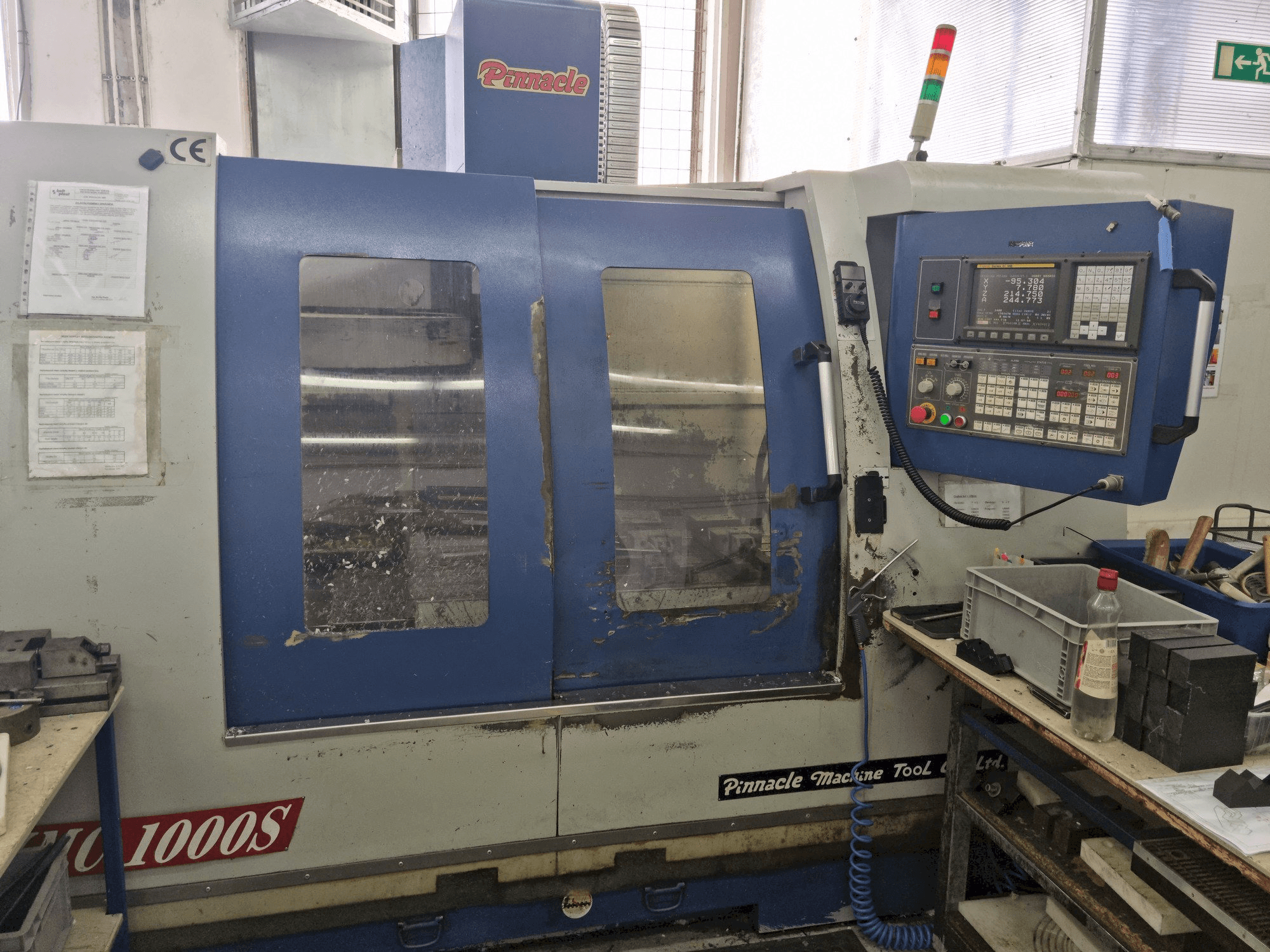 Pinnacle VMC1000S-maskinen framifrån