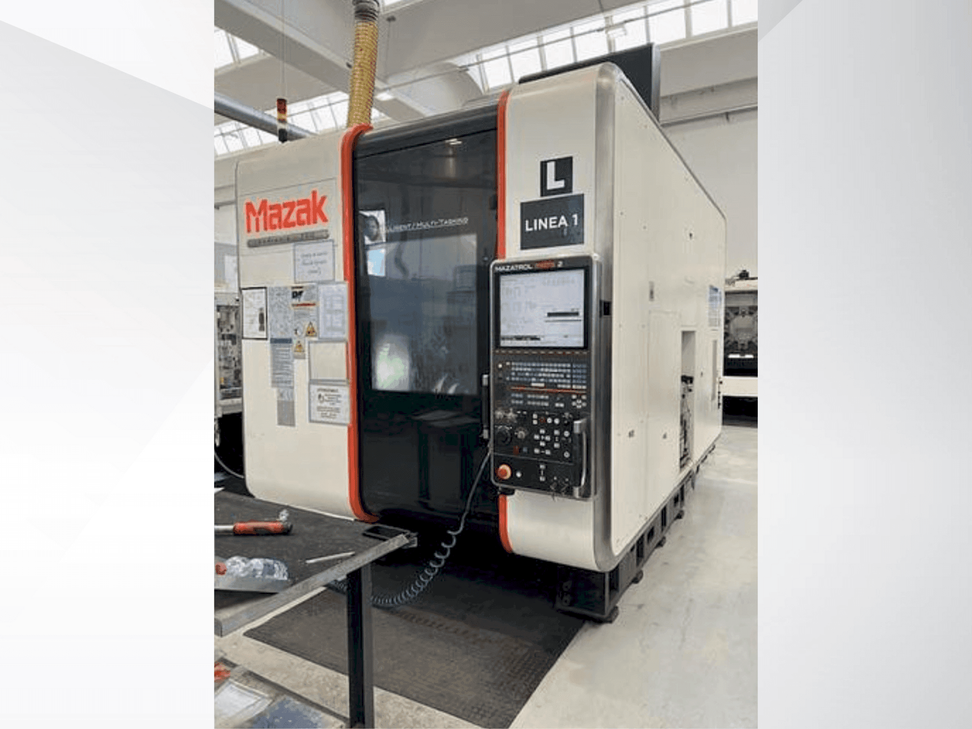 Mazak VARIAXIS I 700-maskinen framifrån