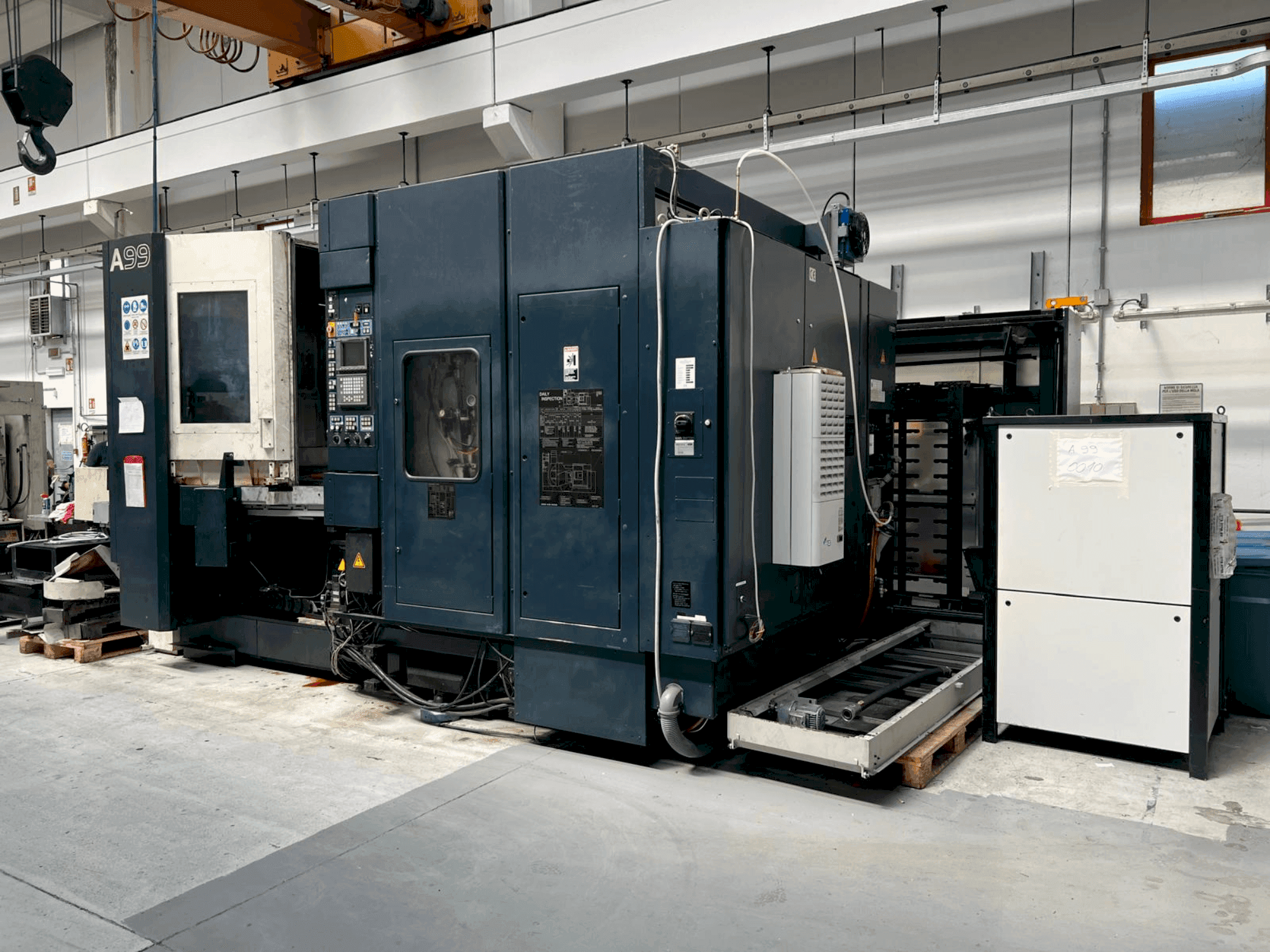 Makino A99-A132-maskinen framifrån