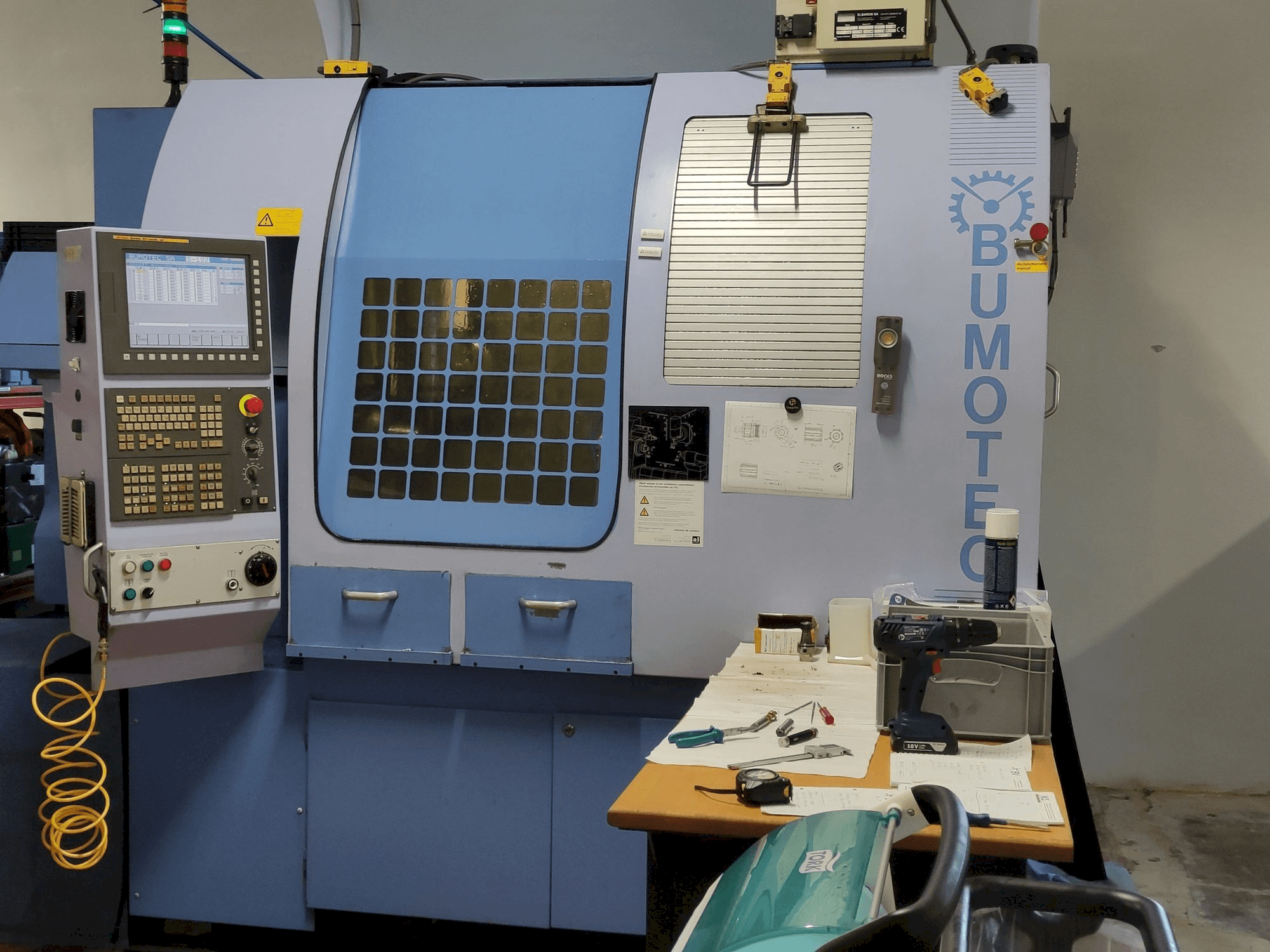 Bumotec S-192FT-maskinen framifrån