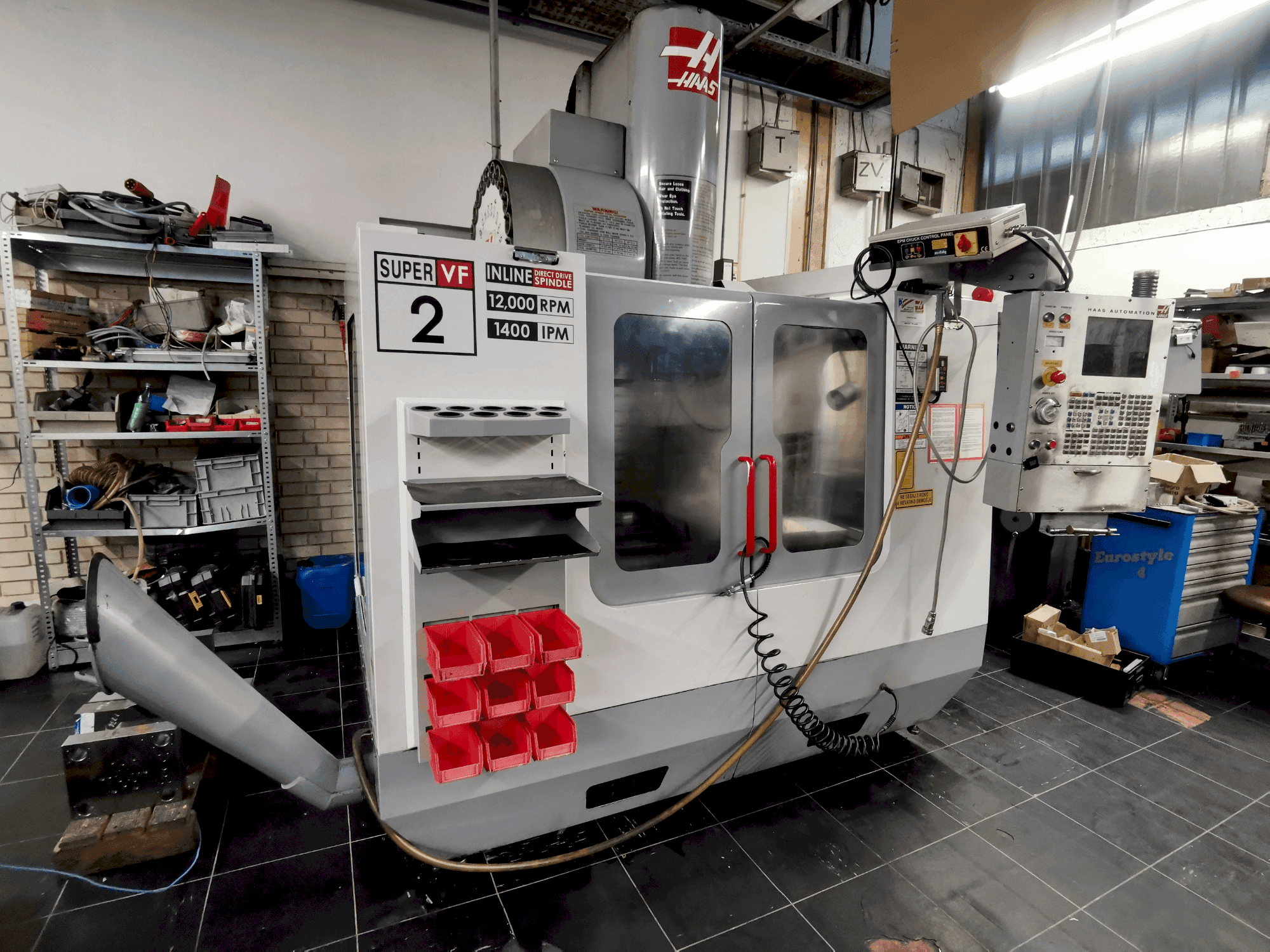 HAAS VF-2 SSHE-maskinen framifrån
