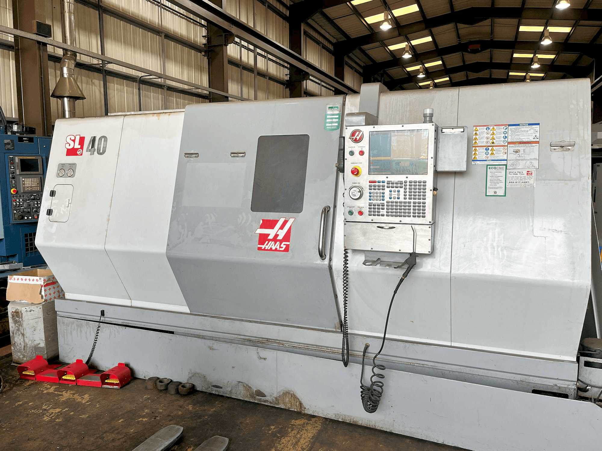 HAAS SL-40-maskinen framifrån