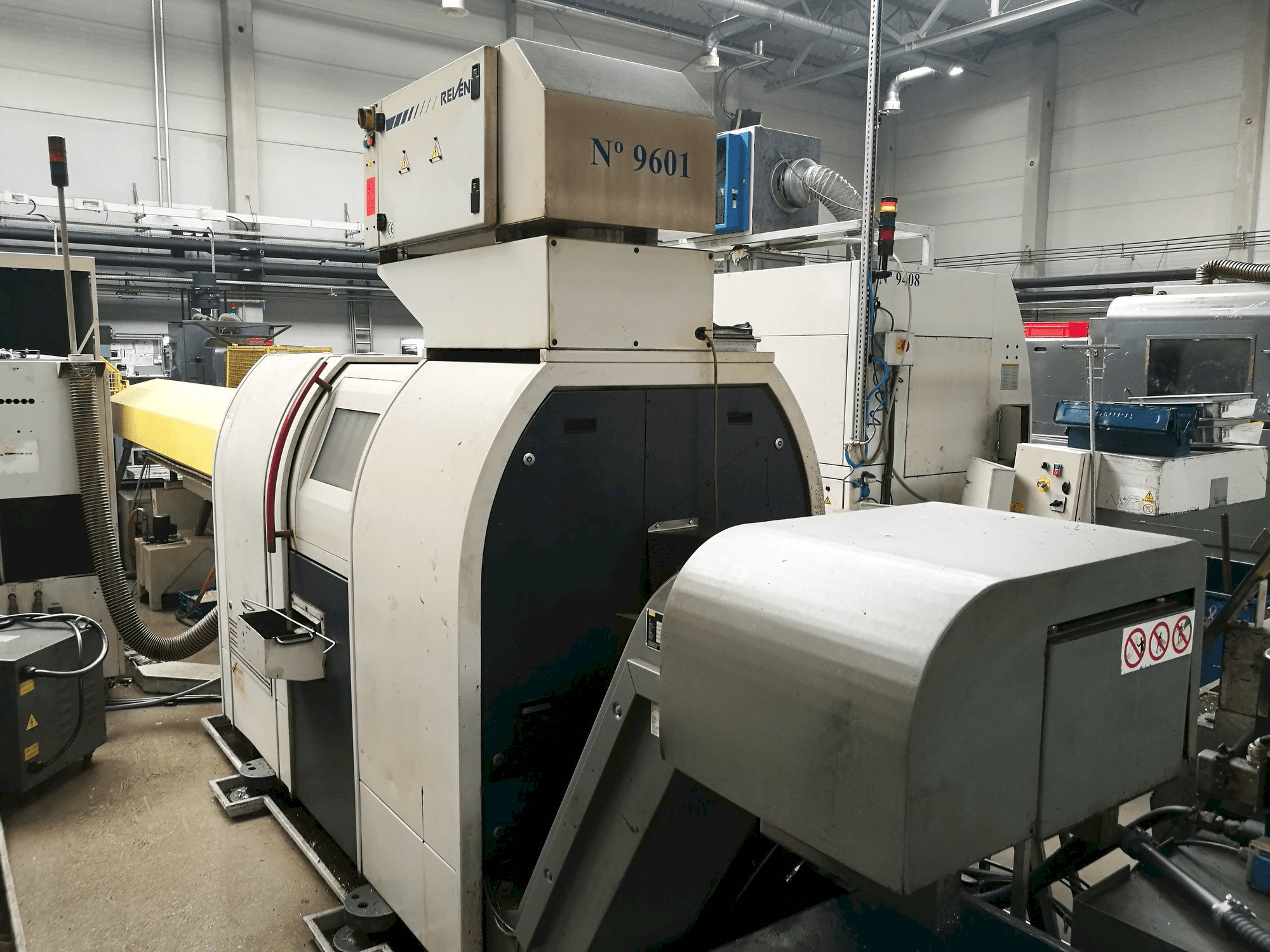 TRAUB TNL 16/26-maskinen framifrån