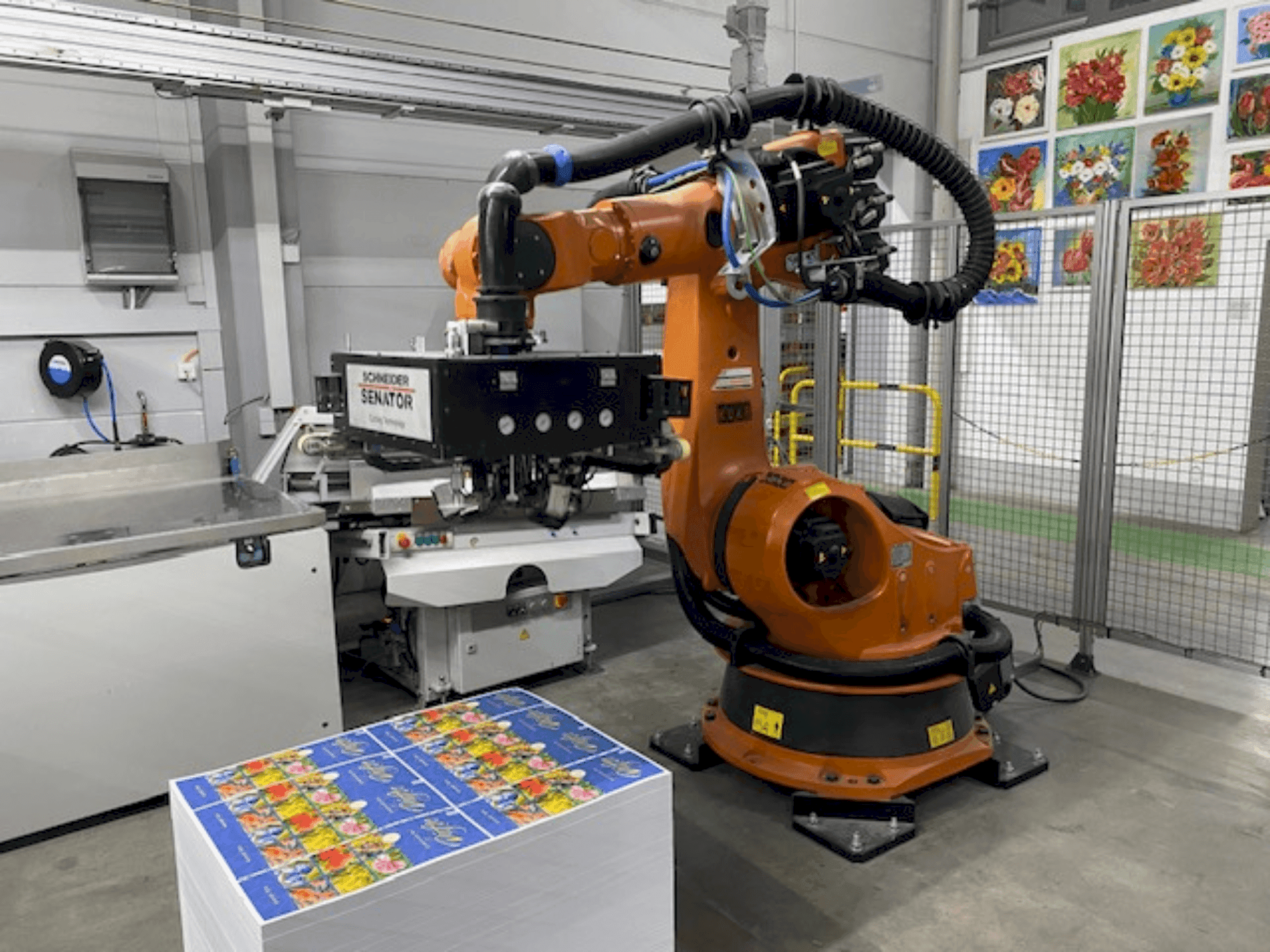 KUKA KR140-3 COMP-maskinen framifrån