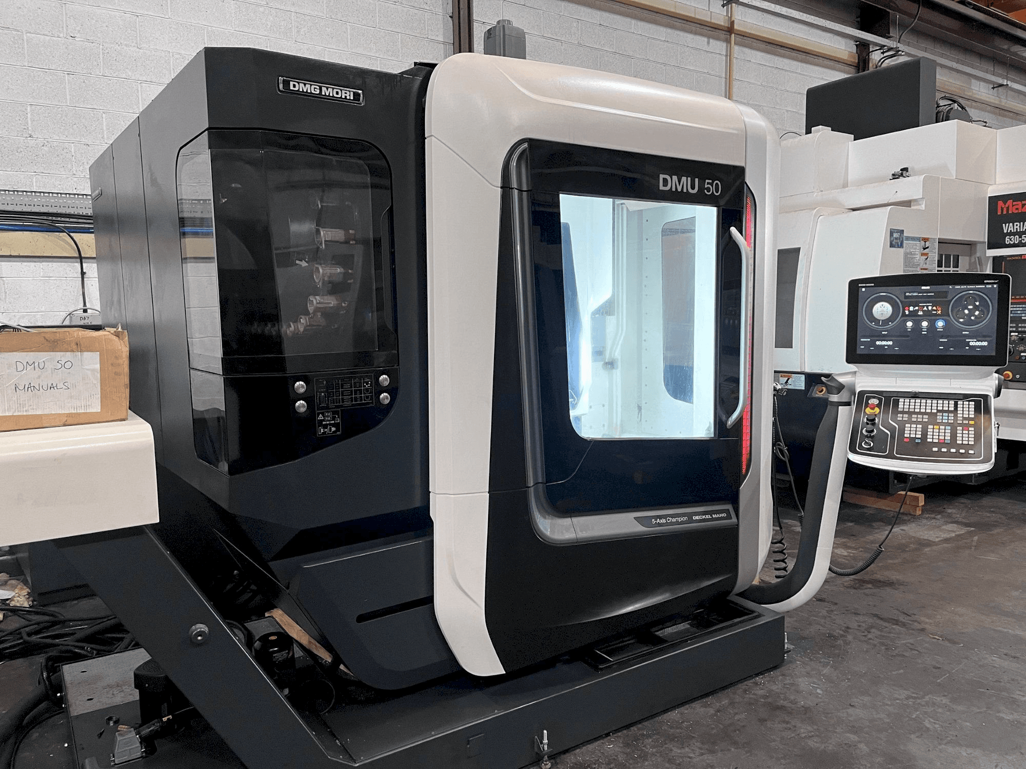 DMG DMU 50-maskinen framifrån