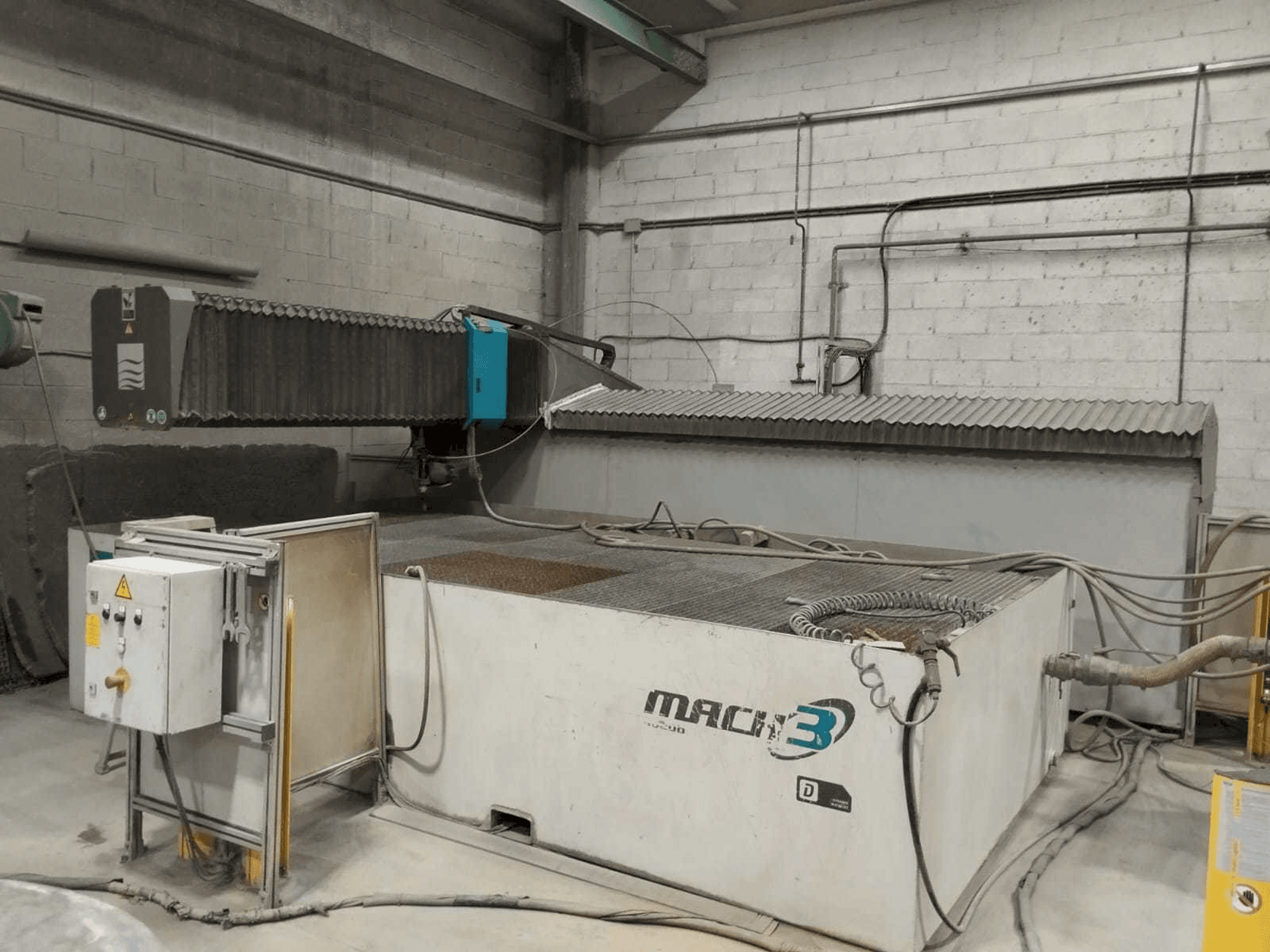 Flow Mach3 4020B-maskinen framifrån