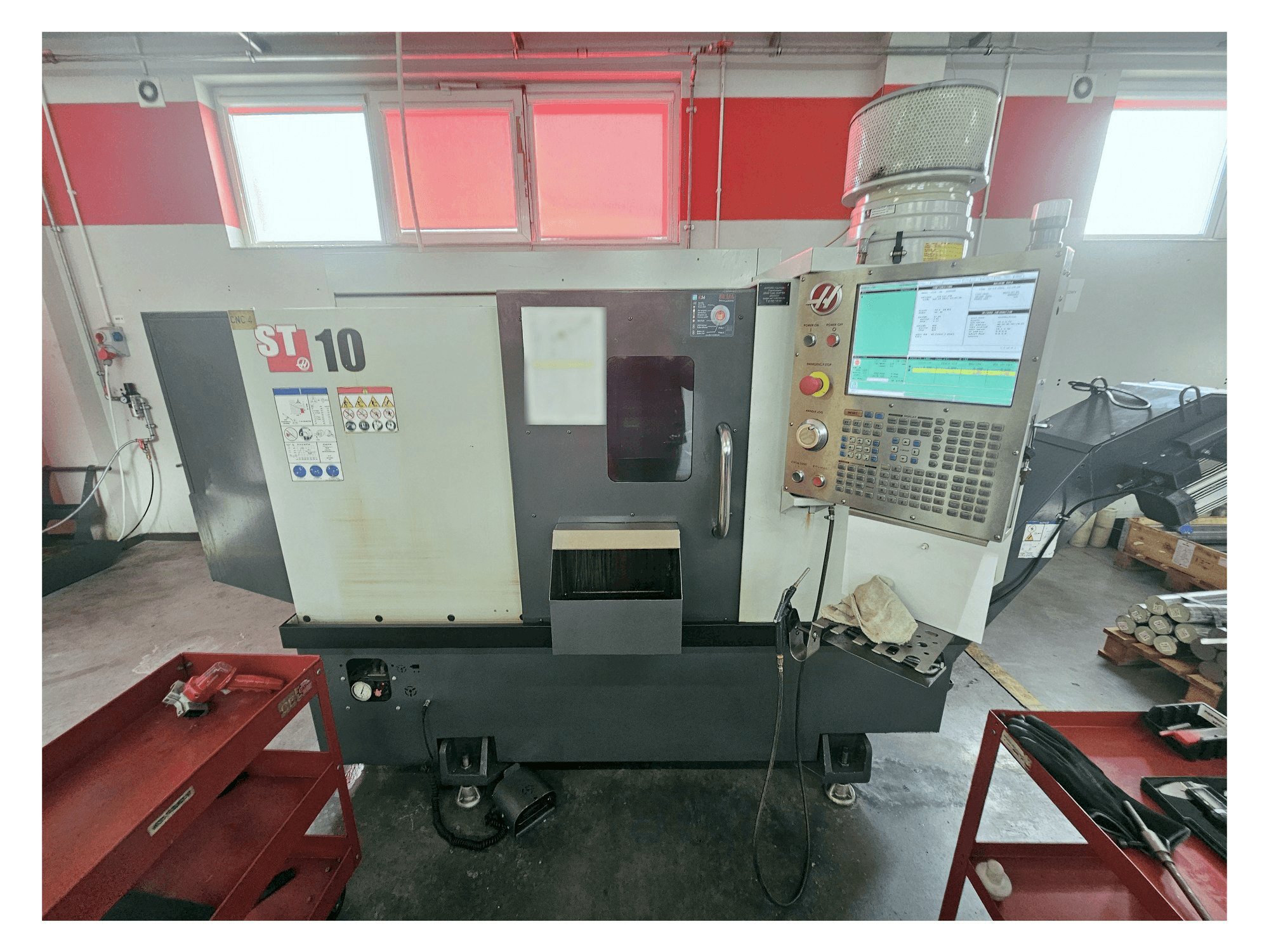 HAAS ST-10-maskinen framifrån