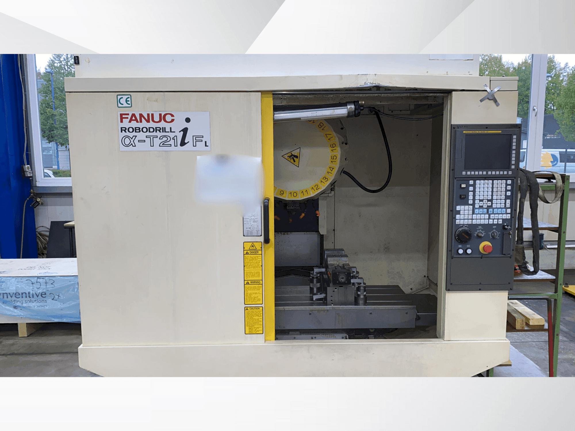 FANUC a-T21iFL-maskinen framifrån