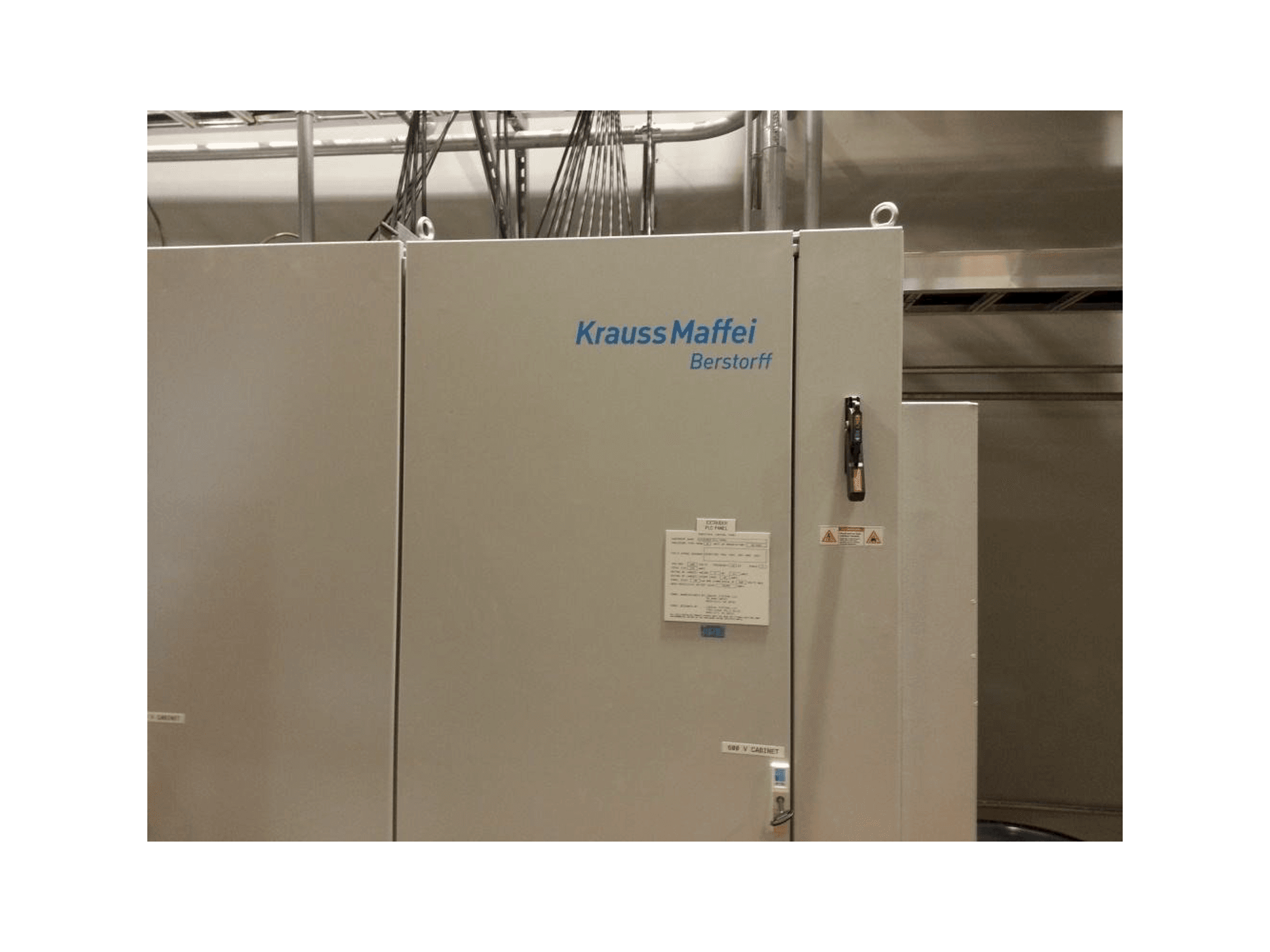 Krauss Maffei Berstorff Extrusion Line-maskinen framifrån