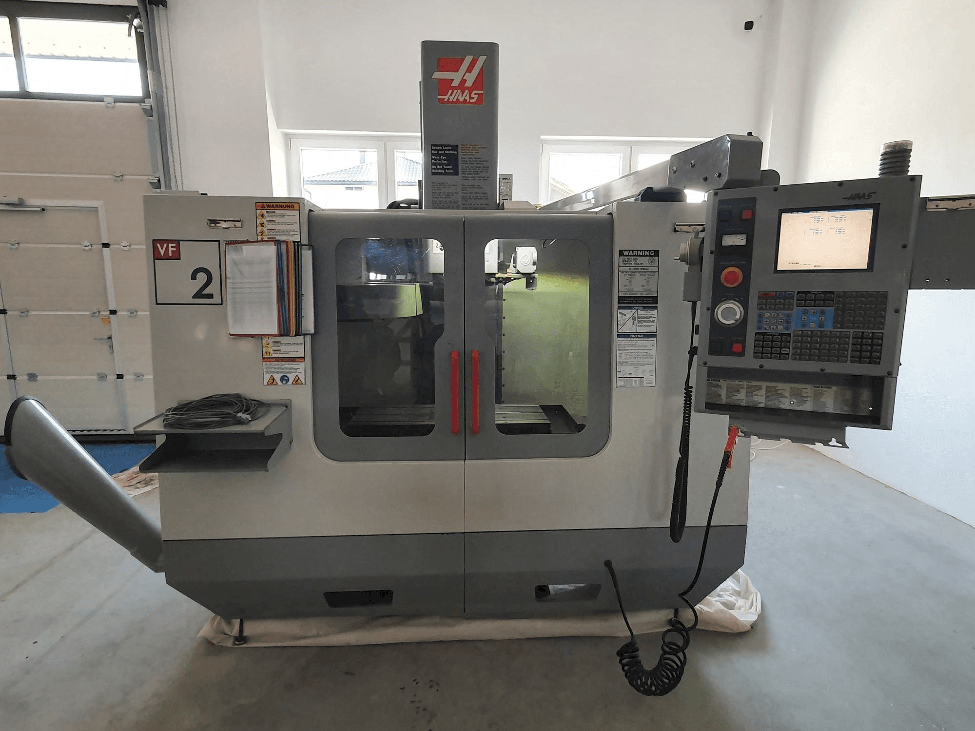 HAAS VF-2BHE-maskinen framifrån