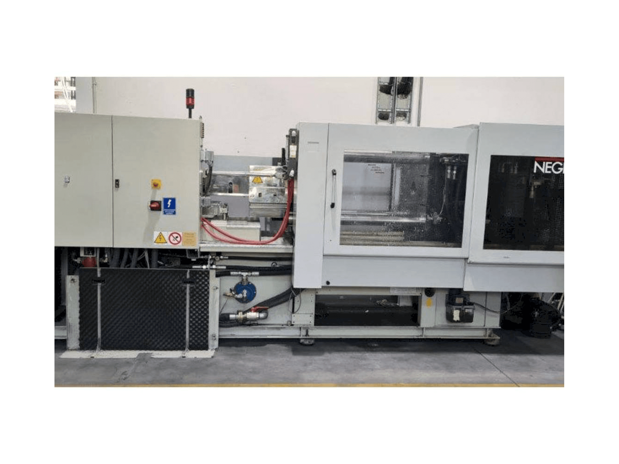 Negri Bossi V210-maskinen framifrån