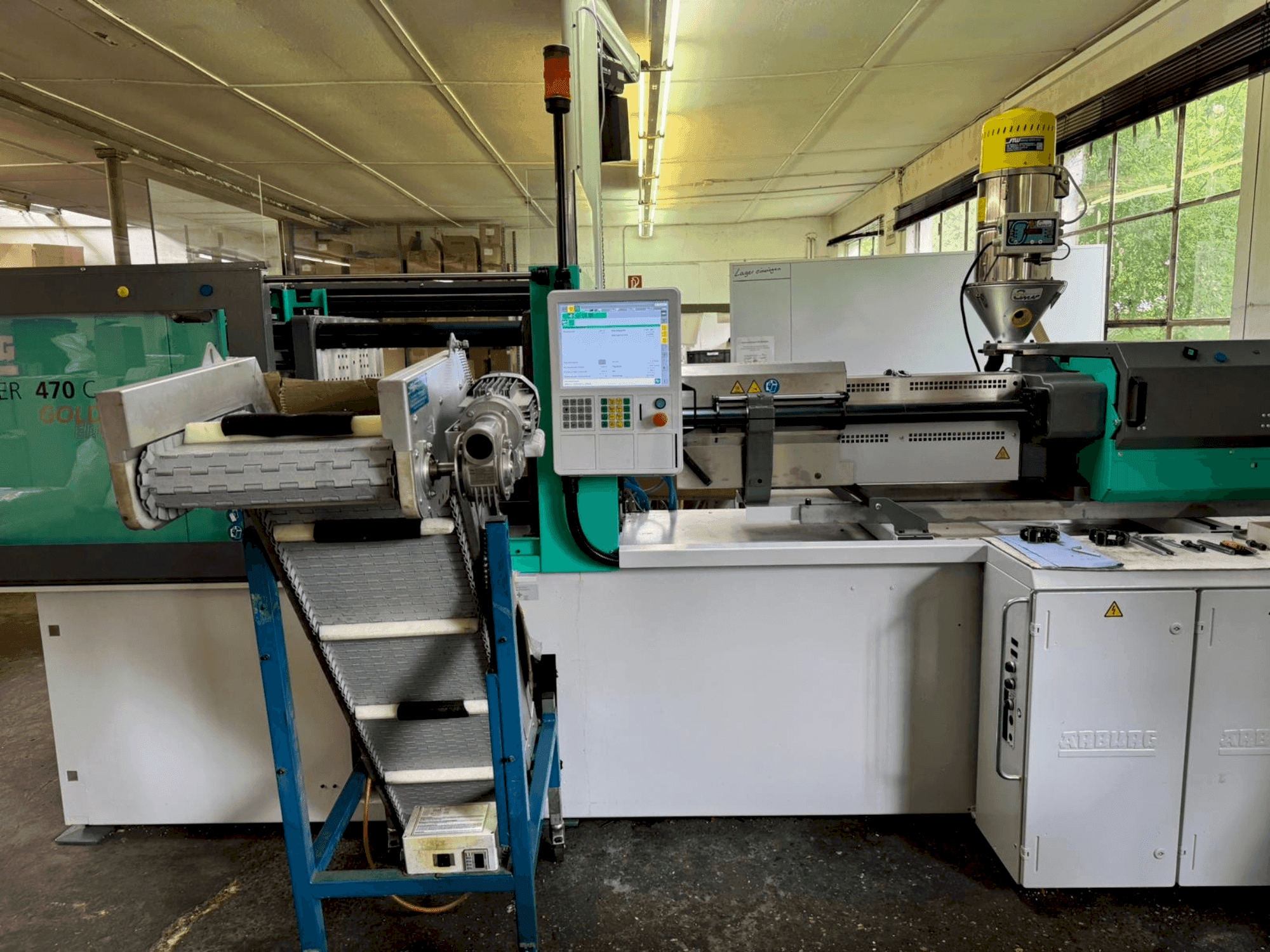 Arburg 470 C 1500-800-maskinen framifrån