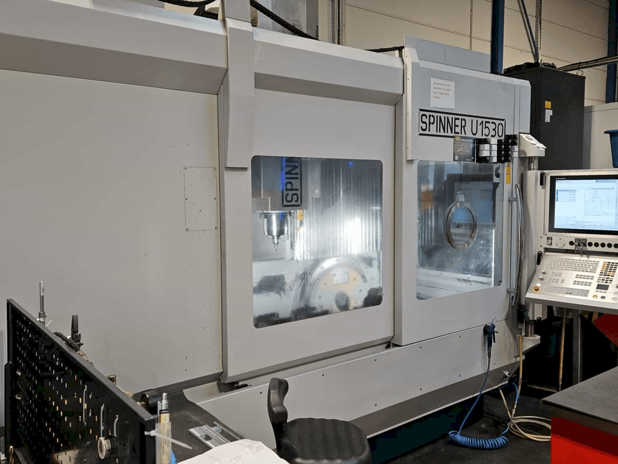 SPINNER U 1530-maskinen framifrån