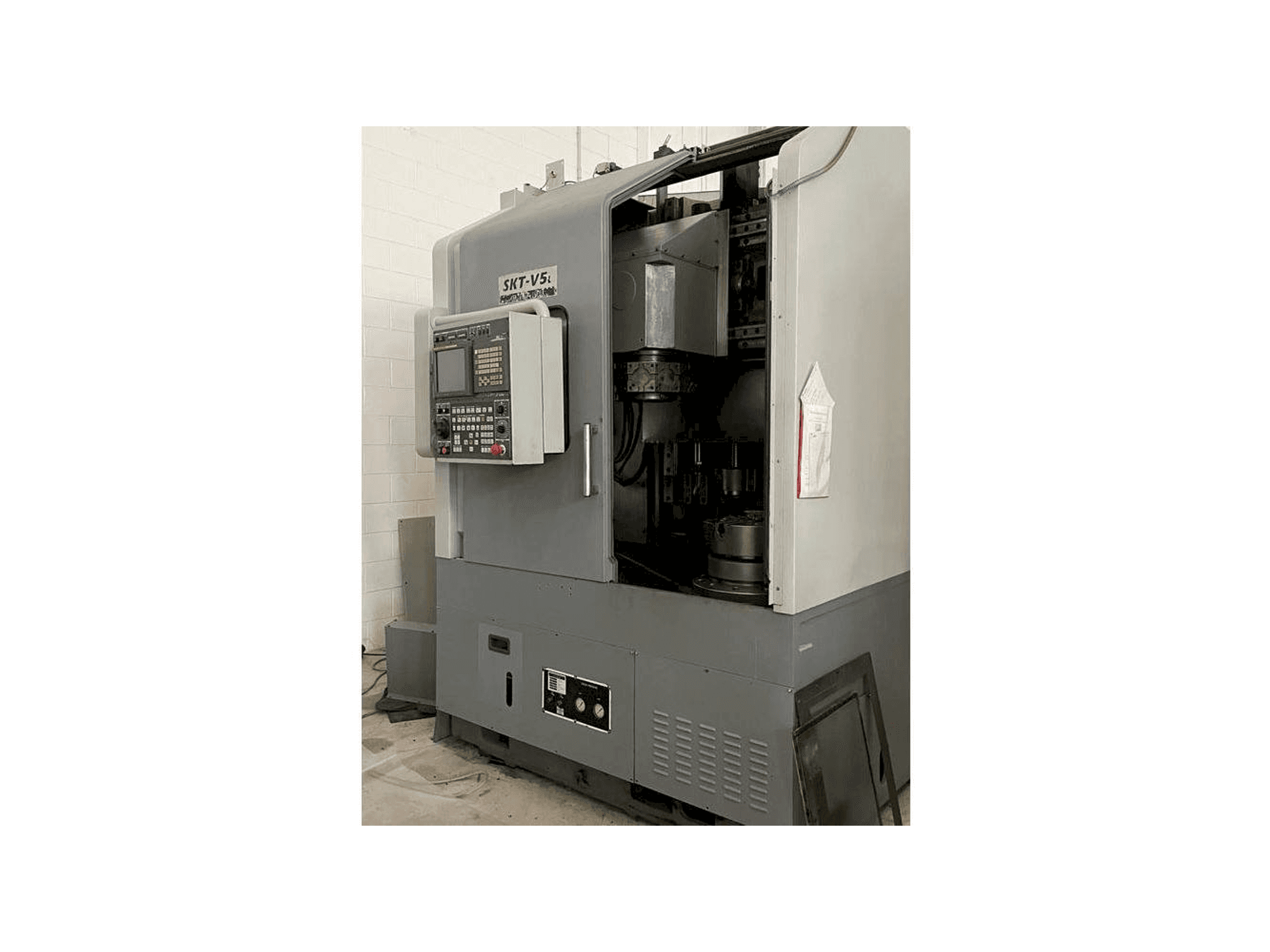 Hyundai SKT V5L-maskinen sedd från höger