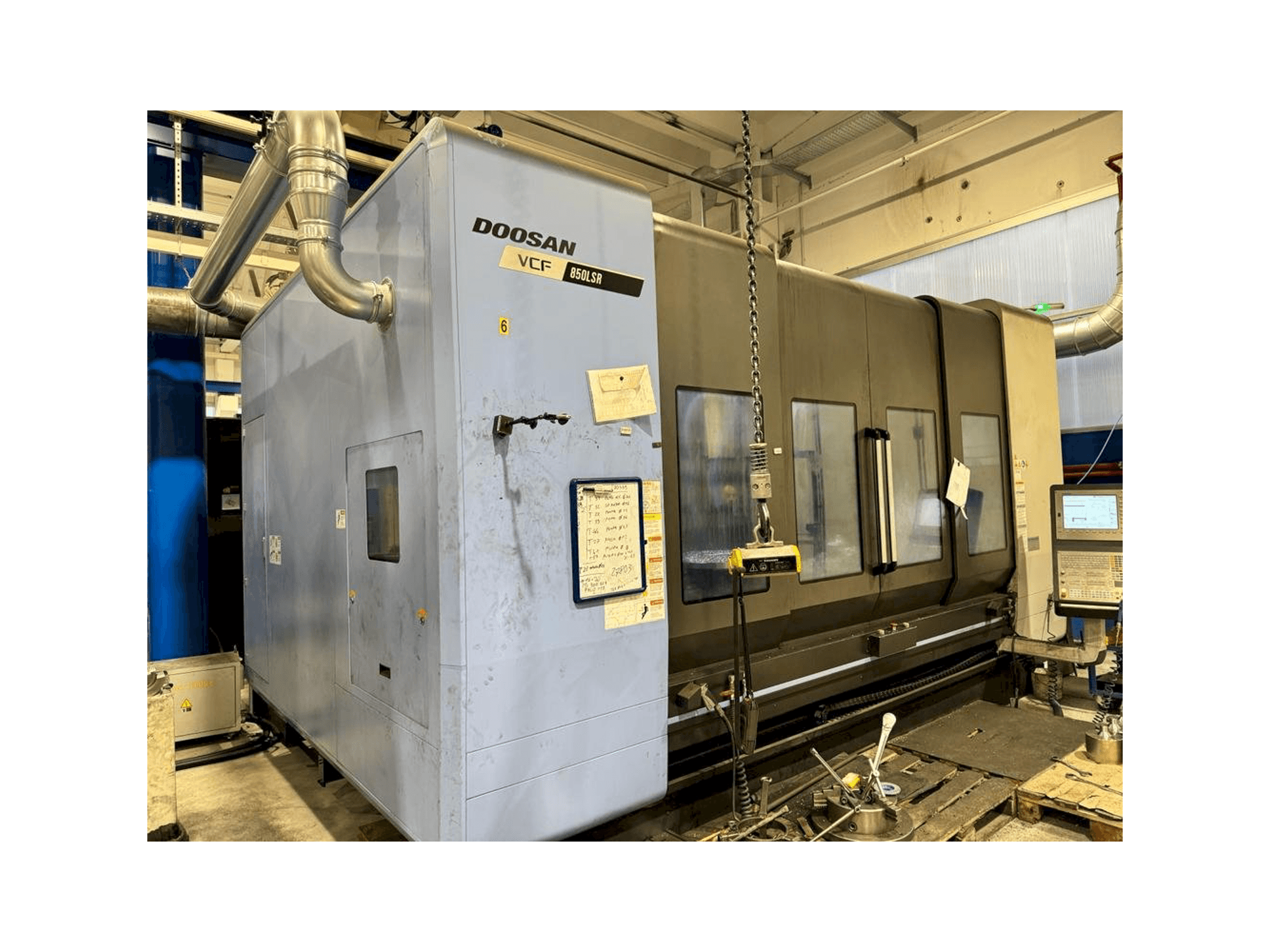 DOOSAN VCF 850 LSR-maskinen framifrån