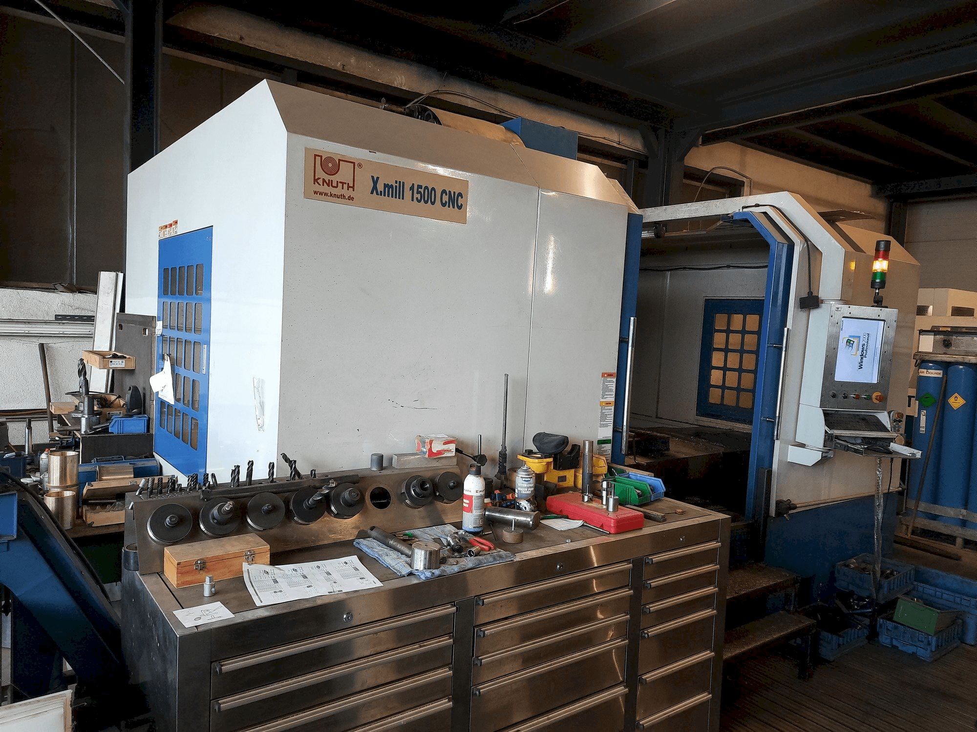 KNUTH X-Mill 1500 CNC-maskinen framifrån