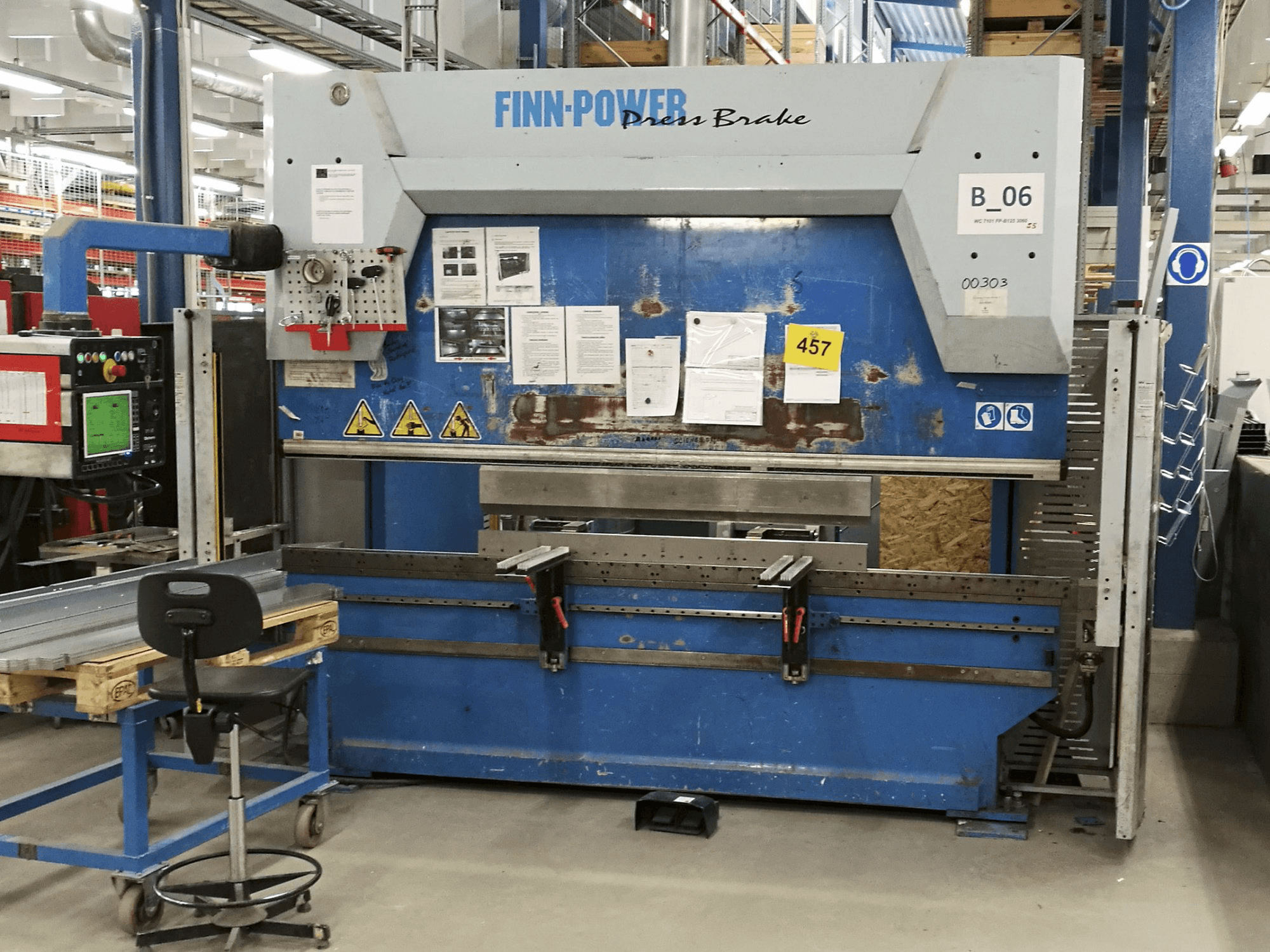 Finn-Power-maskinen framifrånB 125-3060-C6W-GC