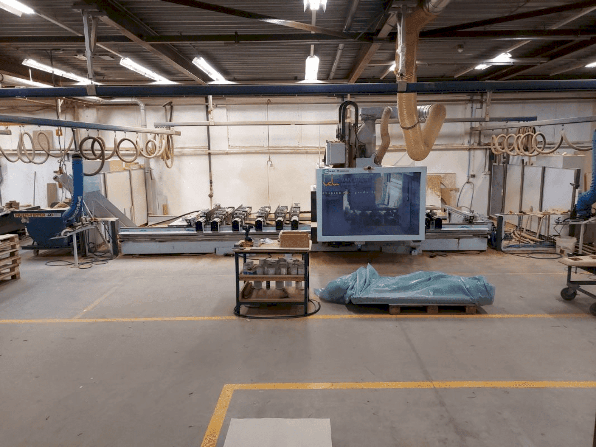 HOMAG WEEKE Profi BMG 611/60/15/F/AP-maskinen framifrån