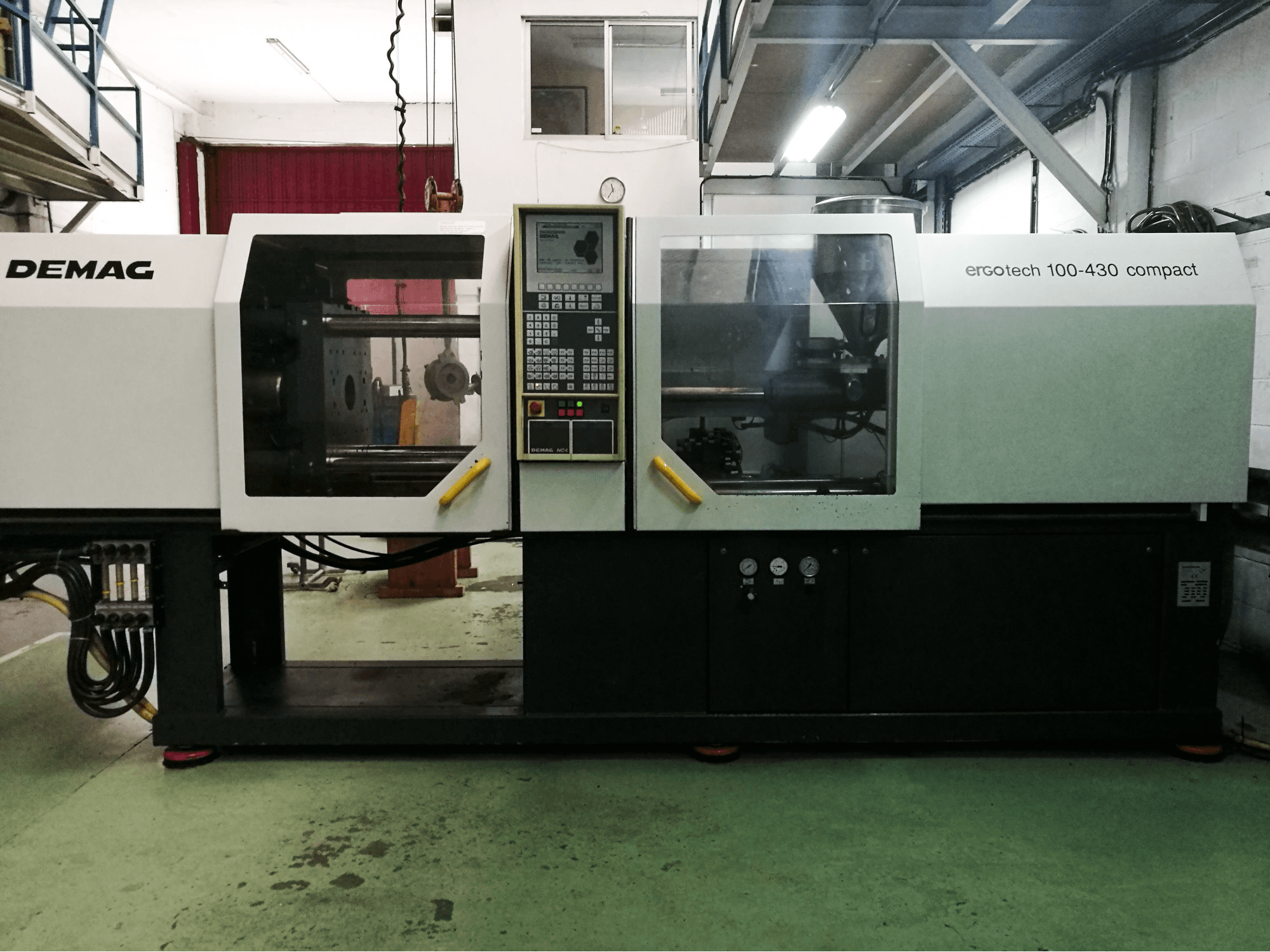 DEMAG-maskinen framifrånERGOtech 100-430 compact