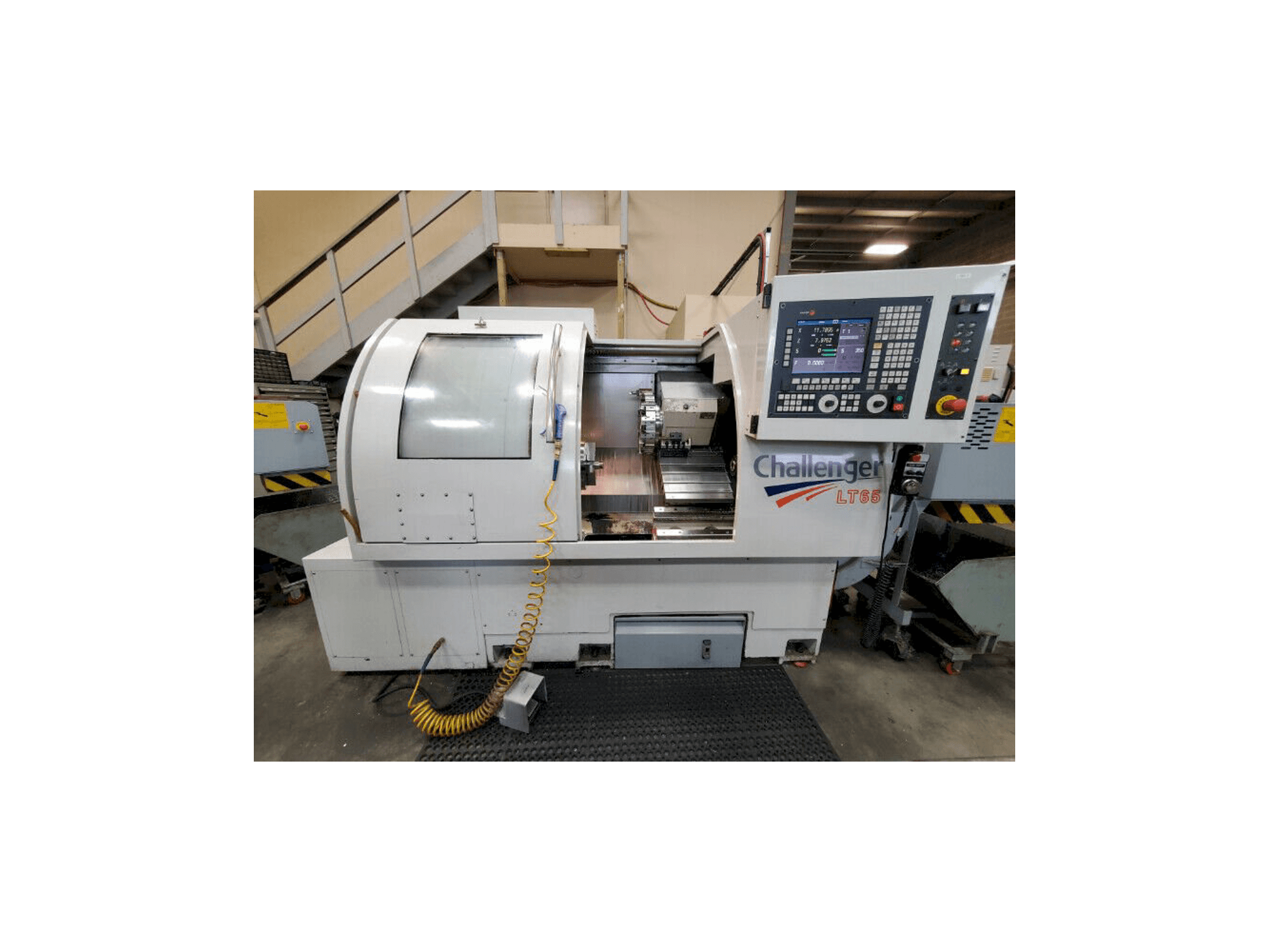 Modern LT-65-maskinen framifrån