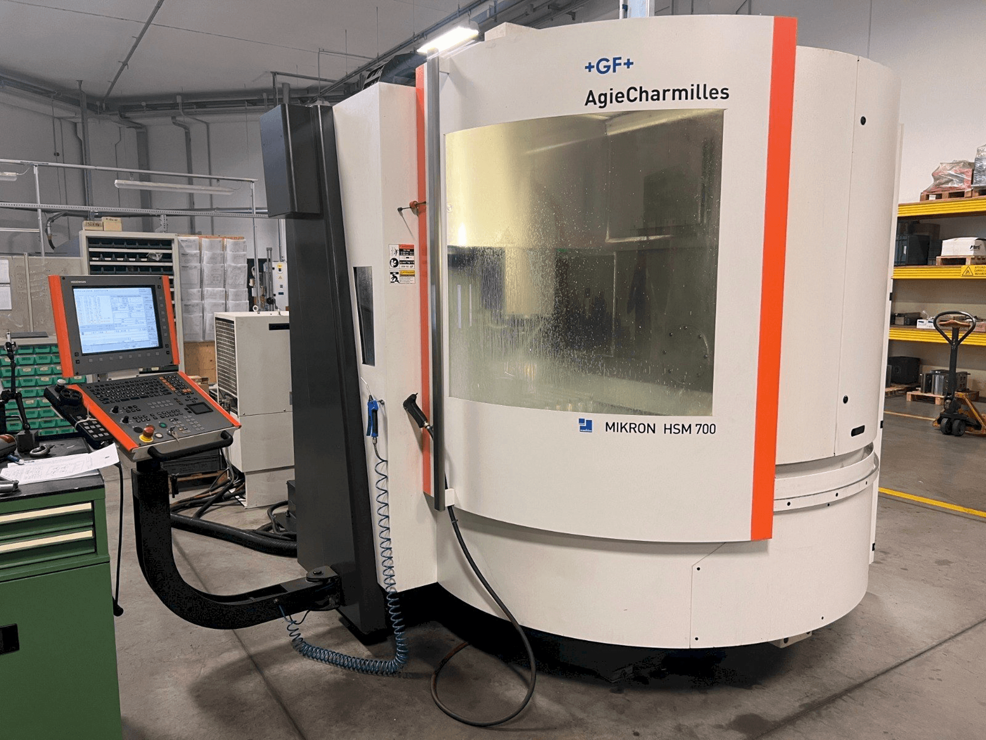 AgieCharmilles MIKRON HSM 700-maskinen framifrån