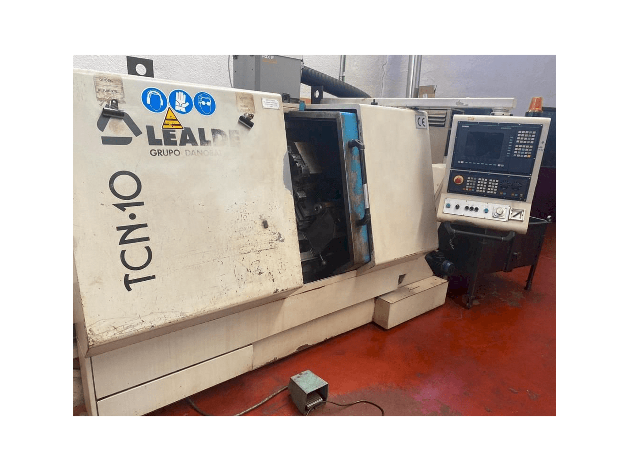 Lealde TCN-10-maskinen framifrån