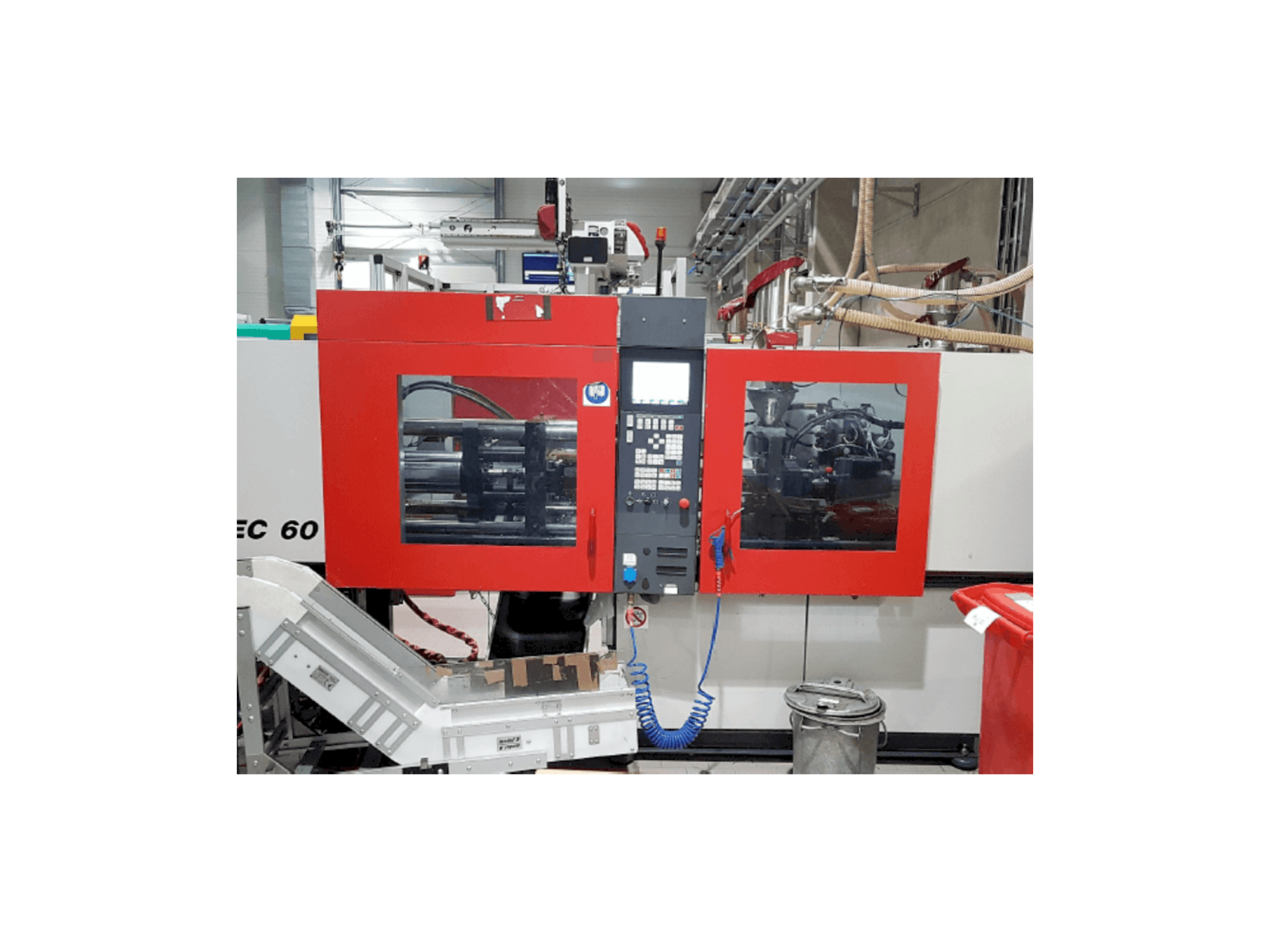 FERROMATIK MILACRON 600-355 K-TEC-maskinen framifrån