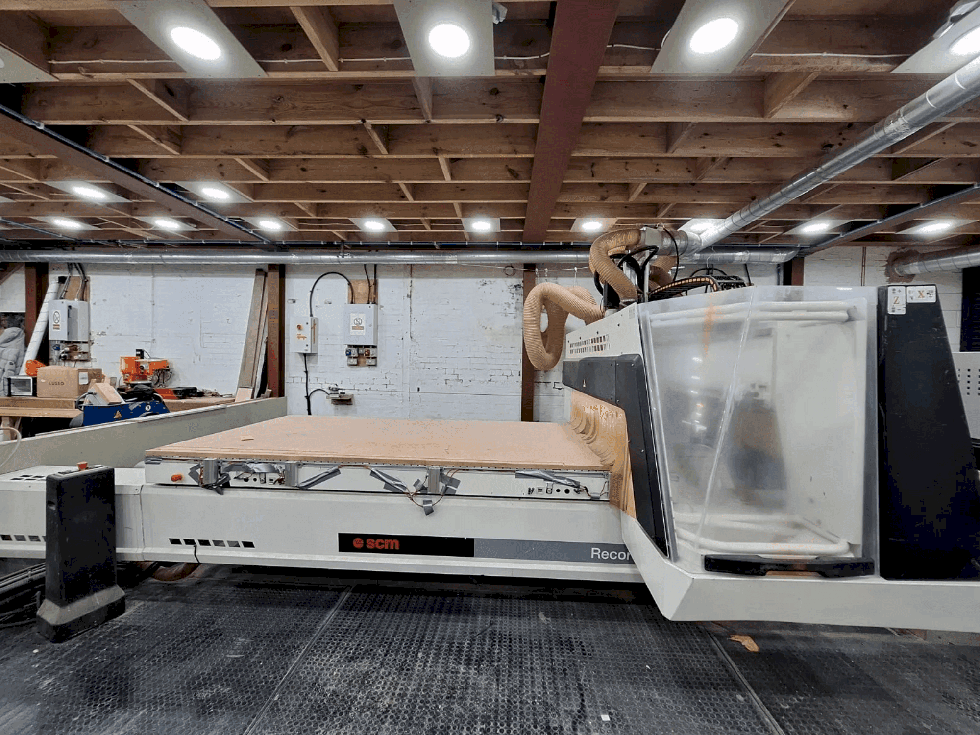 SCM Record 125 N-maskinen framifrån