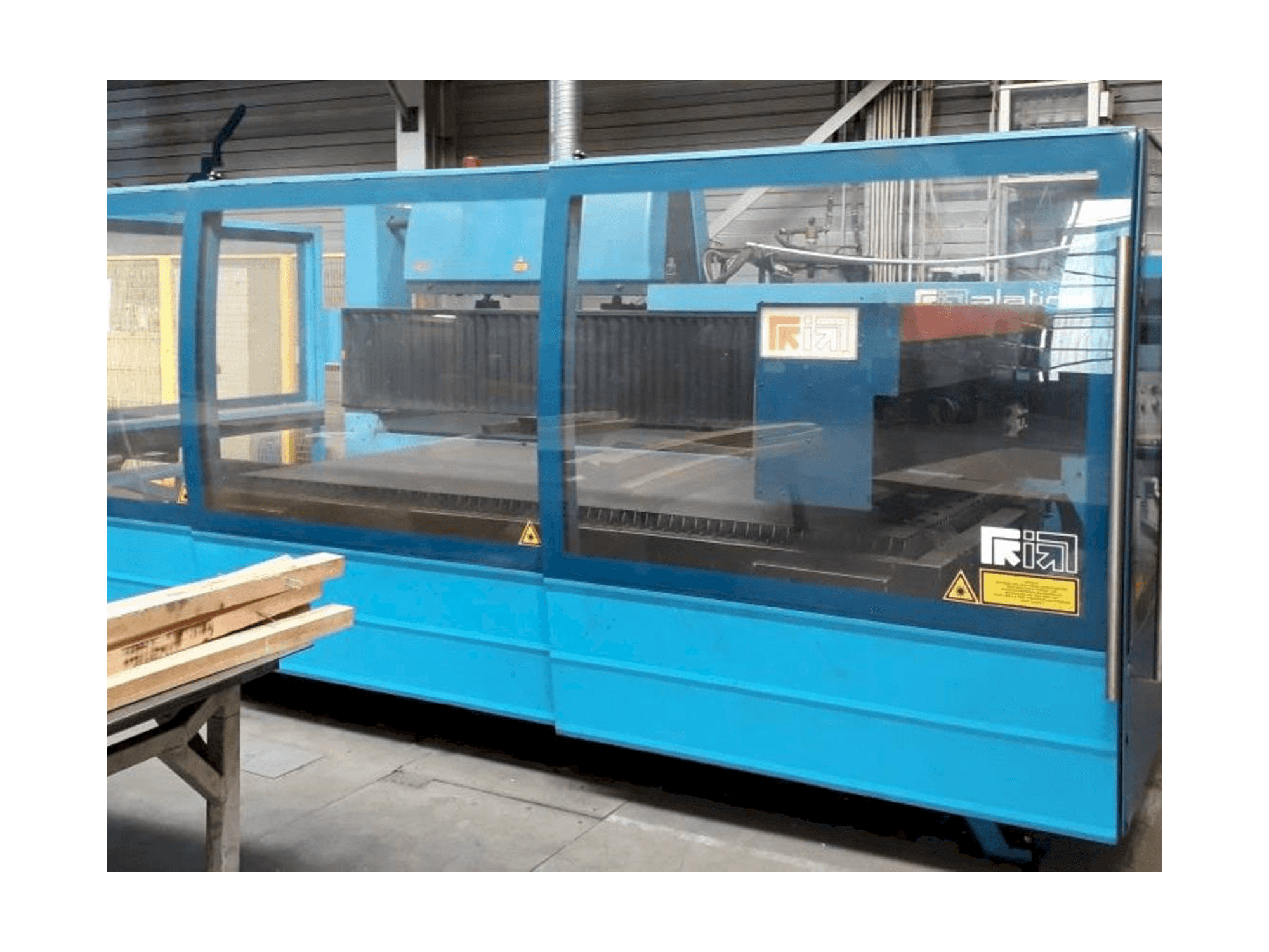 Prima Industrie Platino 1530-maskinen framifrån