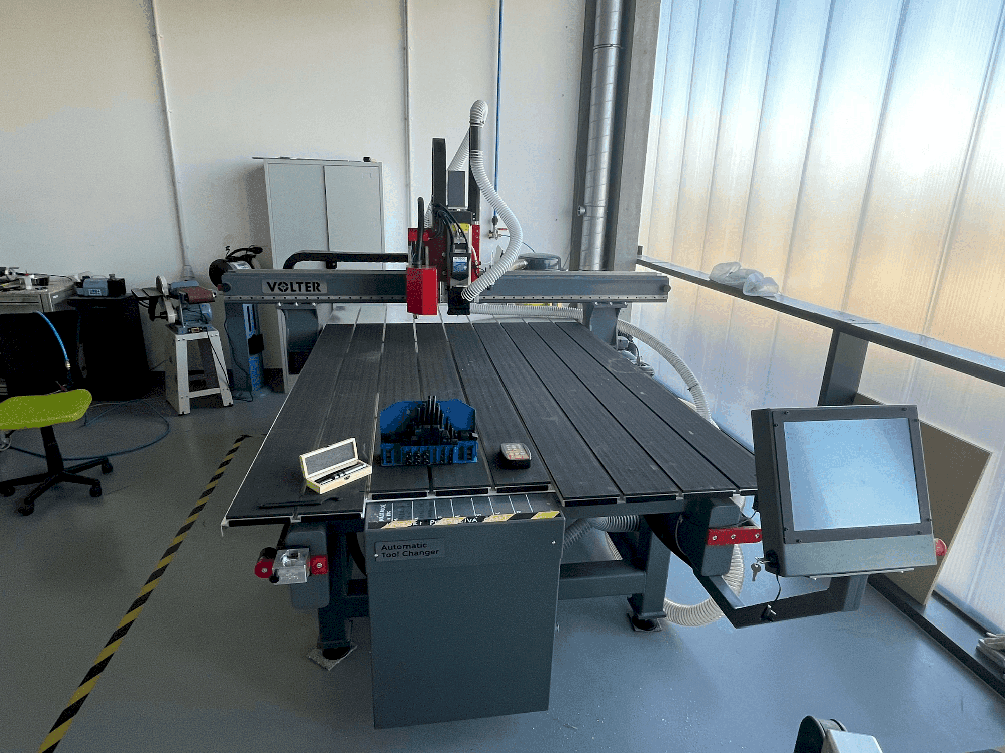 VOLTER L2016-maskinen framifrån