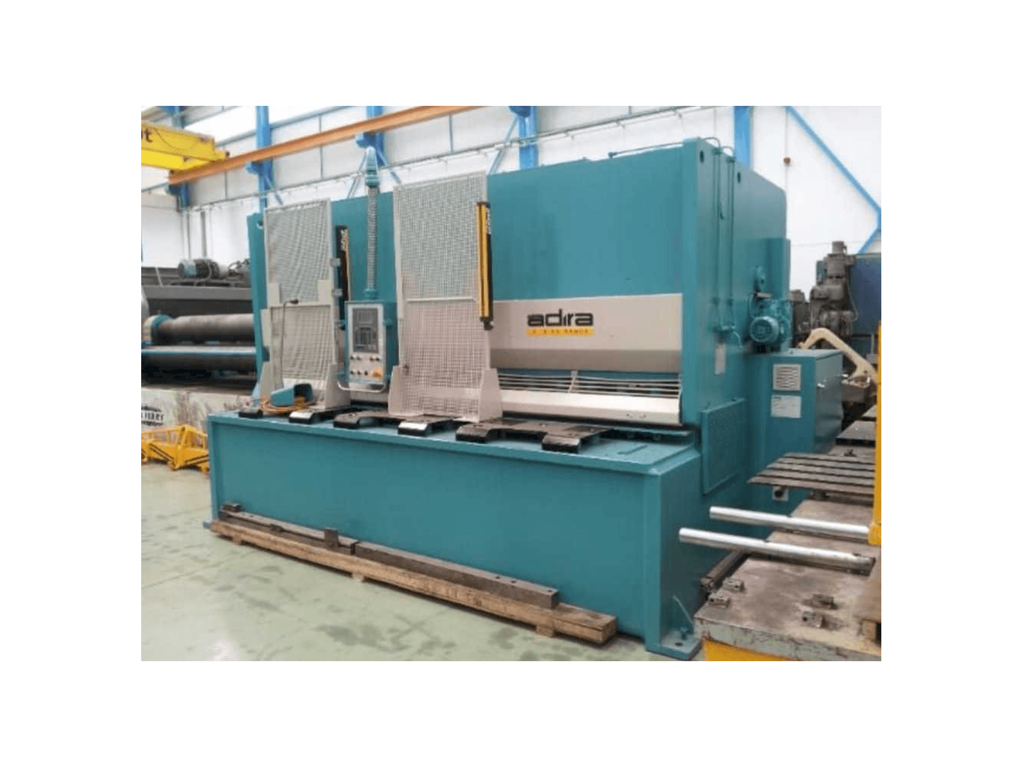 ADIRA GVX 2030-maskinen framifrån