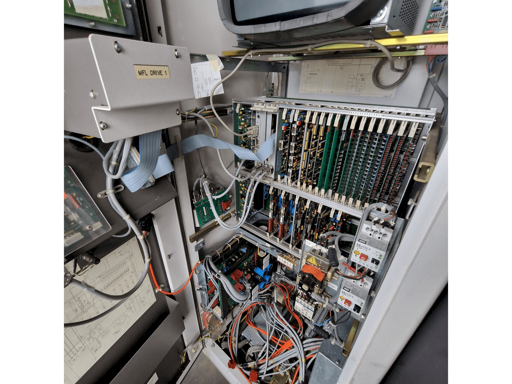 AGIE AGIECUT 150 HSS-maskinen bakifrån