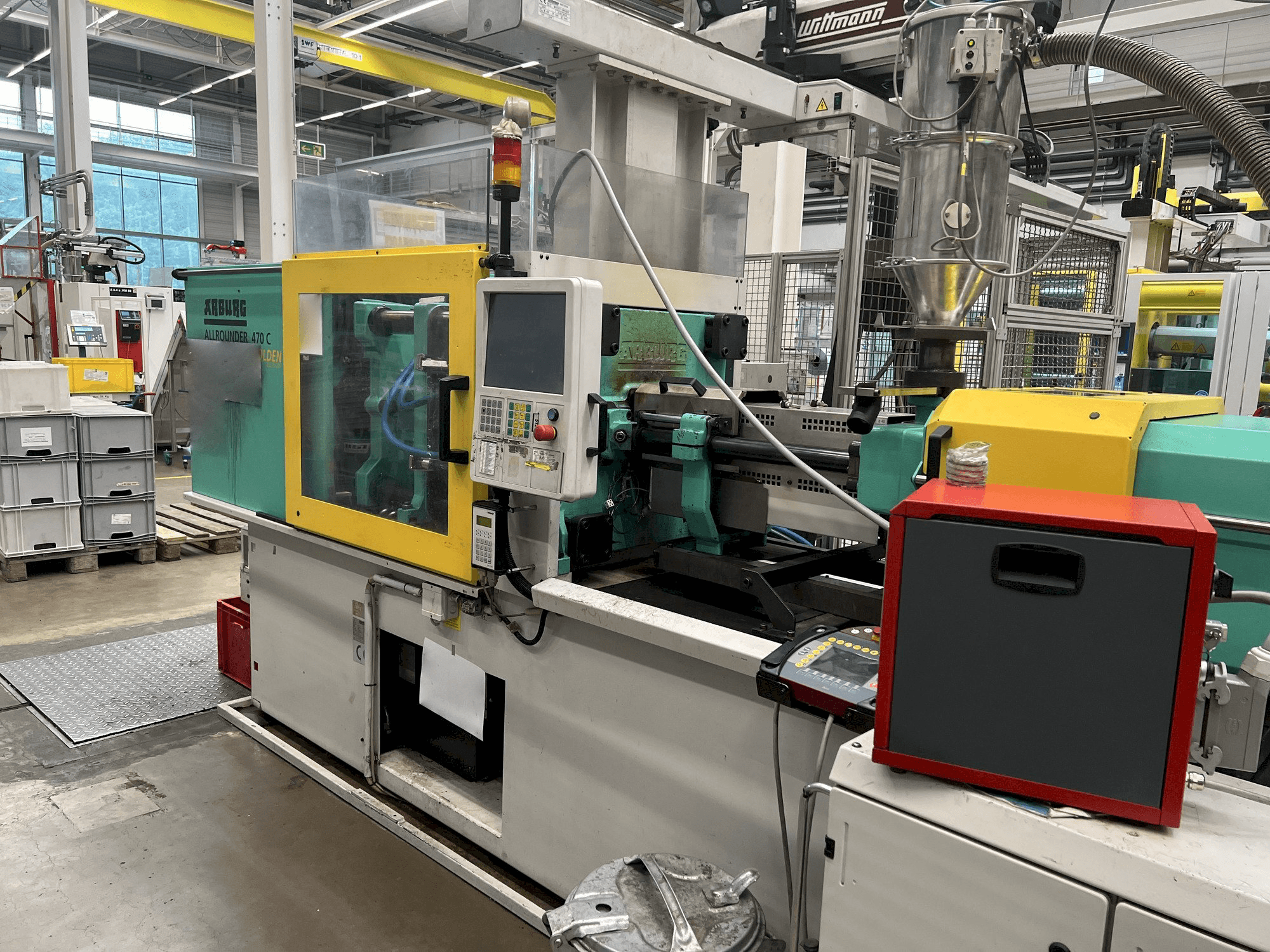Arburg 470C 1500 - 400-maskinen framifrån