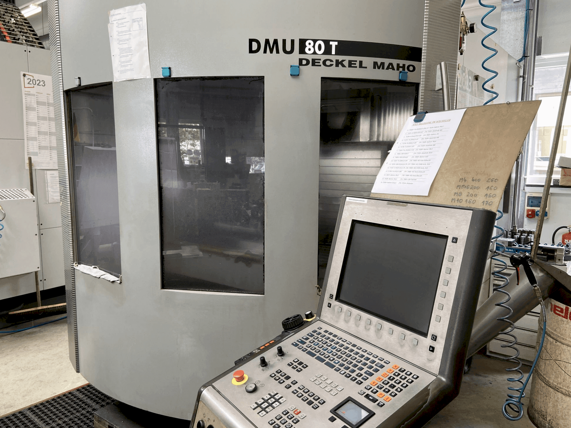 DECKEL MAHO DMU 80 T-maskinen framifrån