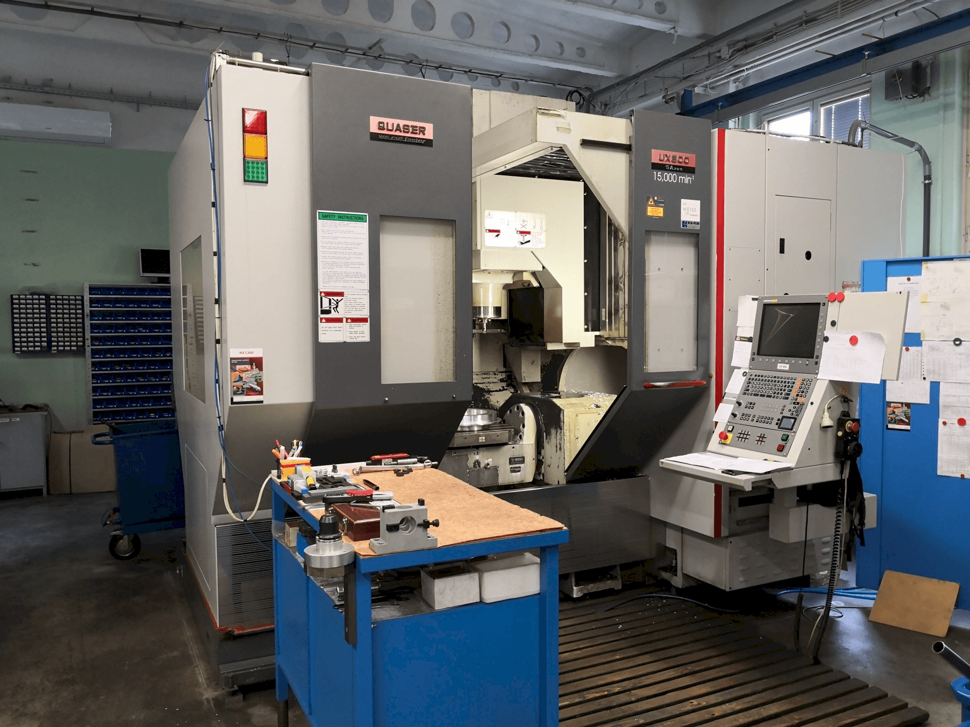 Quaser UX-600-maskinen framifrån