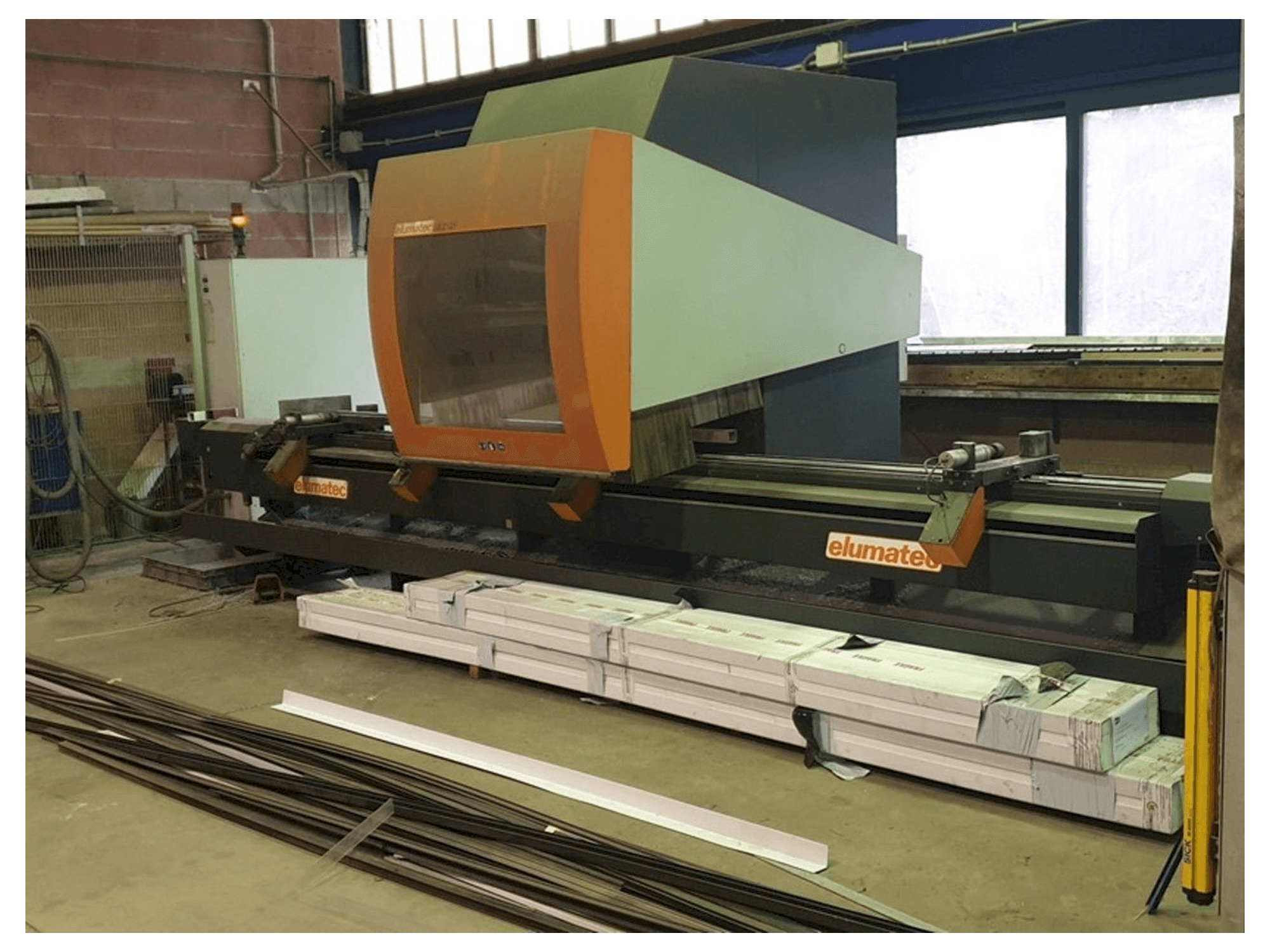 Elumatec SBZ 131-maskinen framifrån