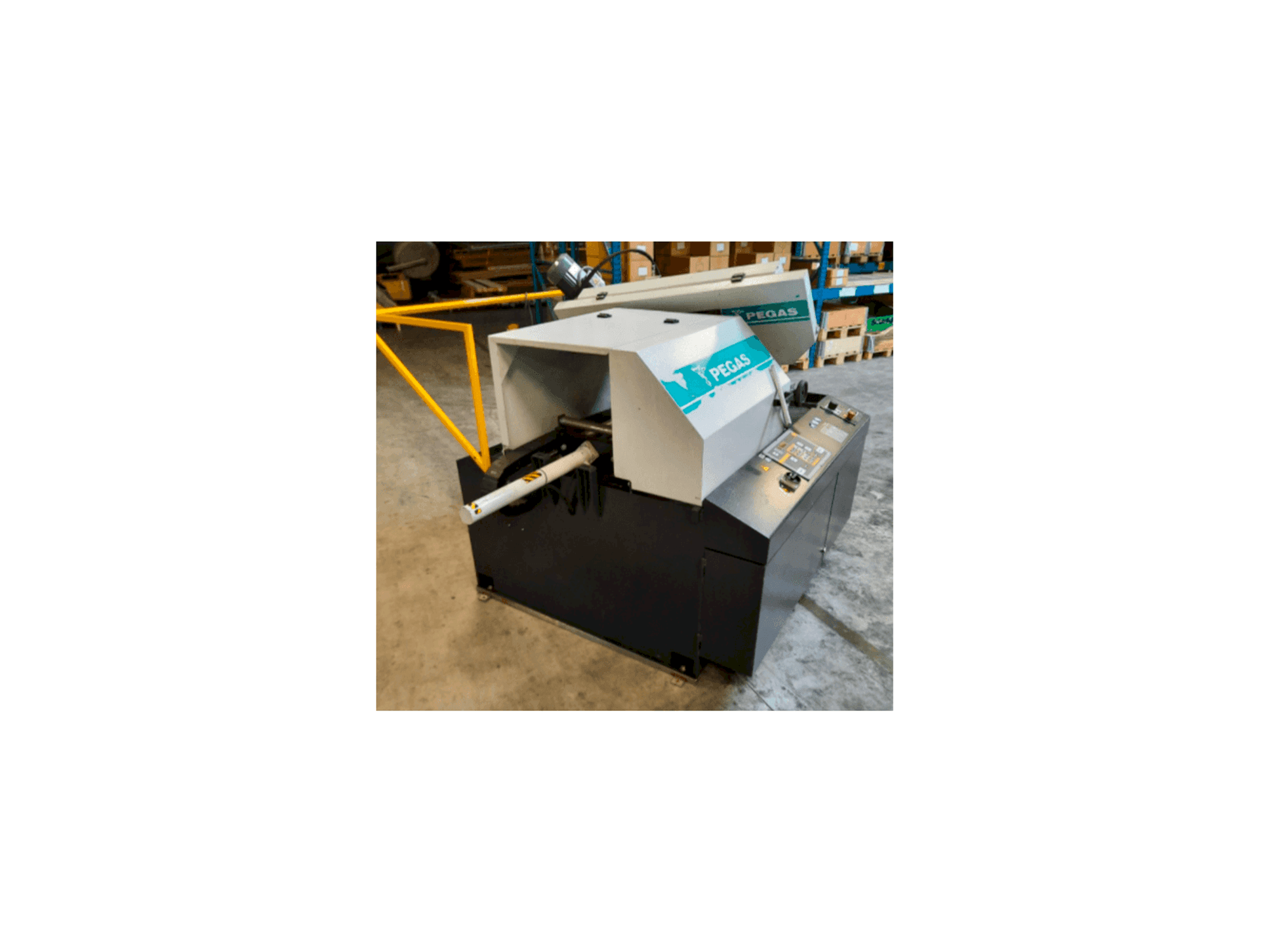 Pegas 240x280 A-CNC-R-F-maskinen framifrån