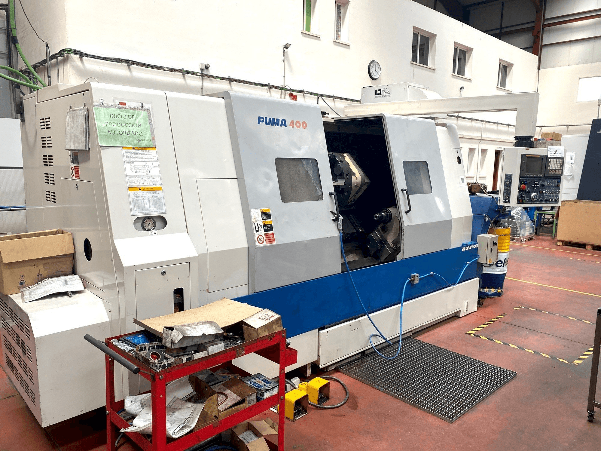 DAEWOO PUMA 400-maskinen framifrån