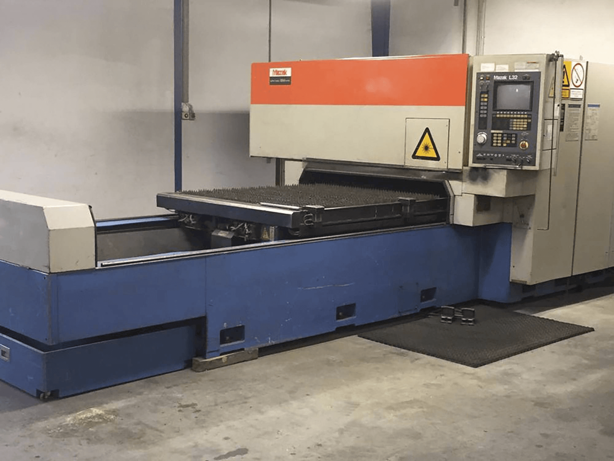 Mazak-maskinen sedd från högerSUPERTURBO X510