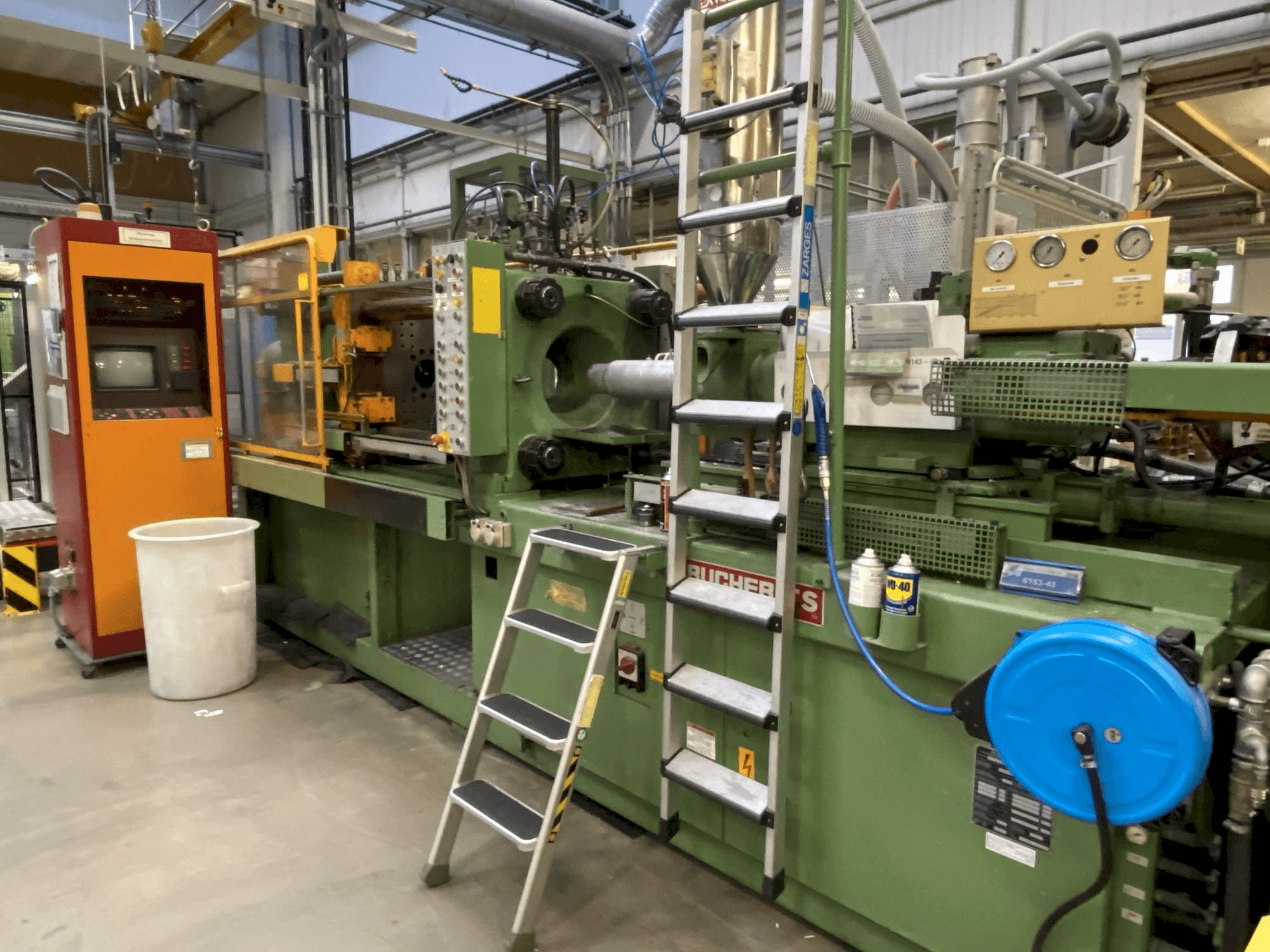 Bucher TS 120 / S 500 / CNC-maskinen framifrån