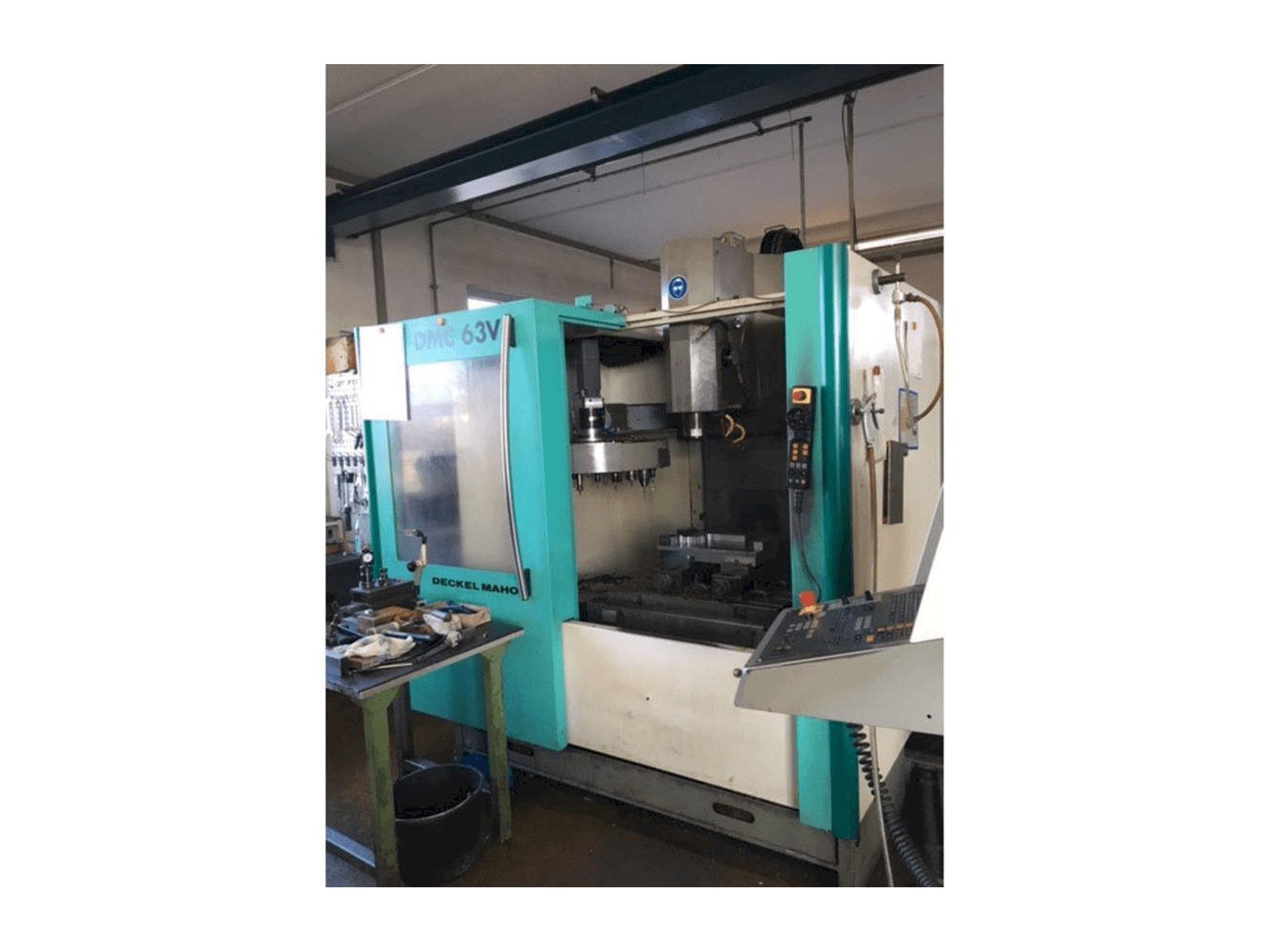 DMC DMC 63V-maskinen framifrån