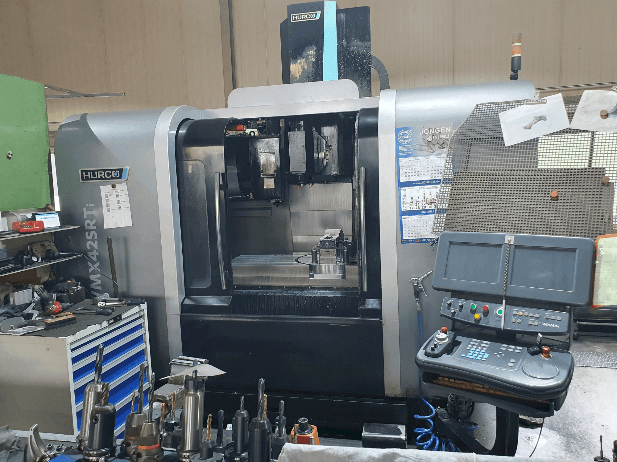 Hurco VMX 42 SRTi-maskinen framifrån