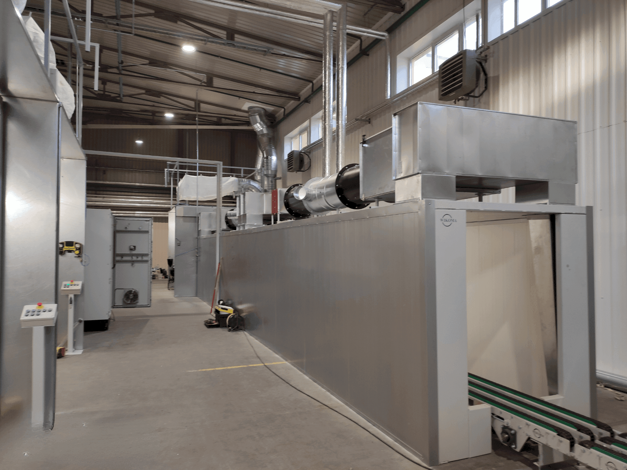 WIKOMA LL001-maskinen sedd från sidan