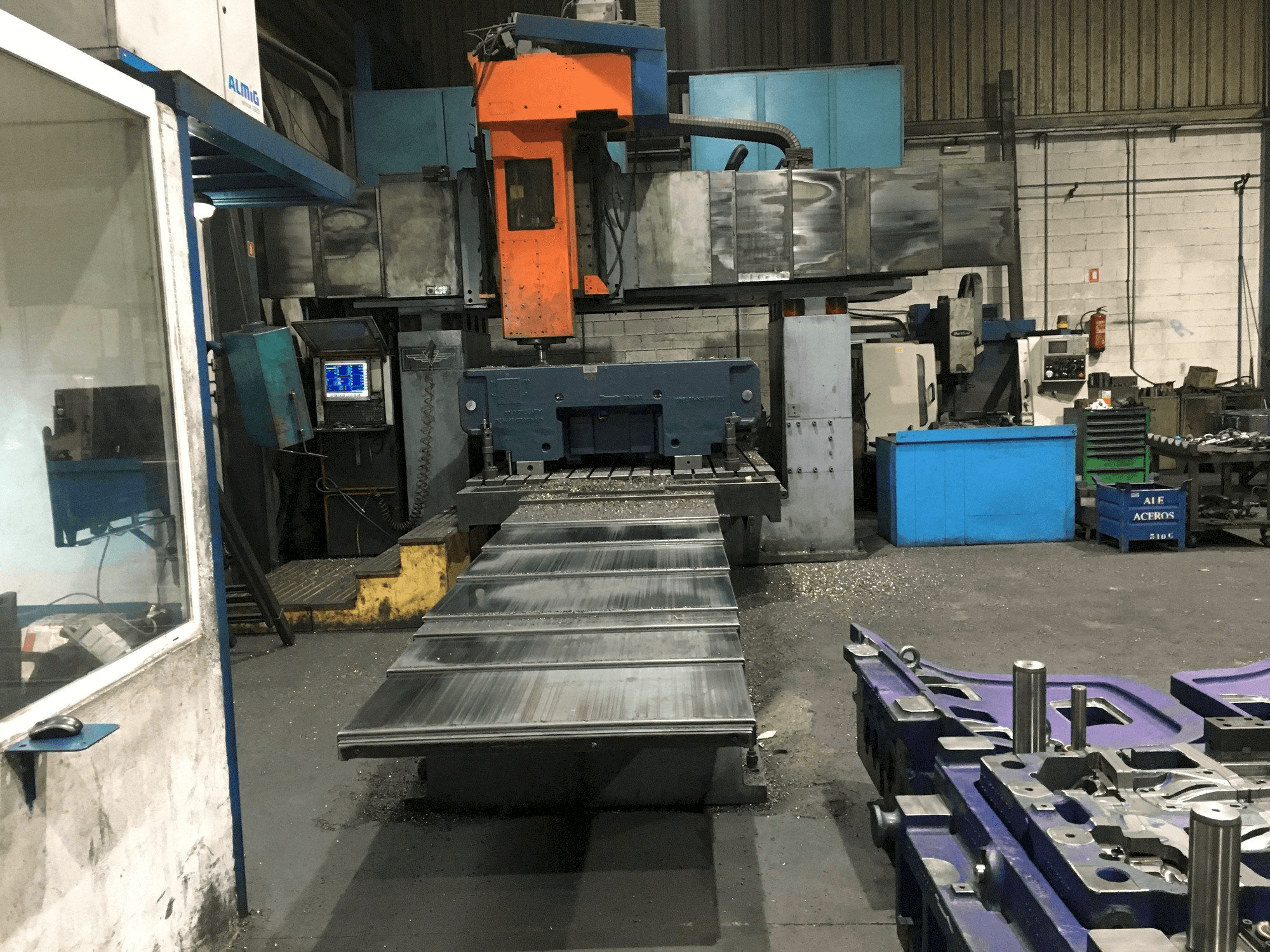 DYE FPF-2C-NC-maskinen framifrån