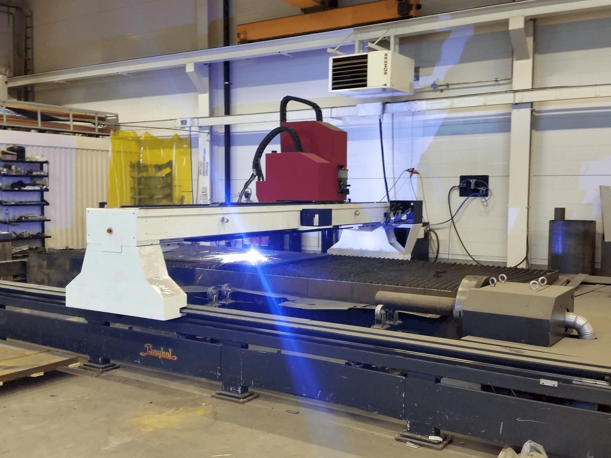 Baykal BPL-H 2006 HPR 260XD-maskinen framifrån