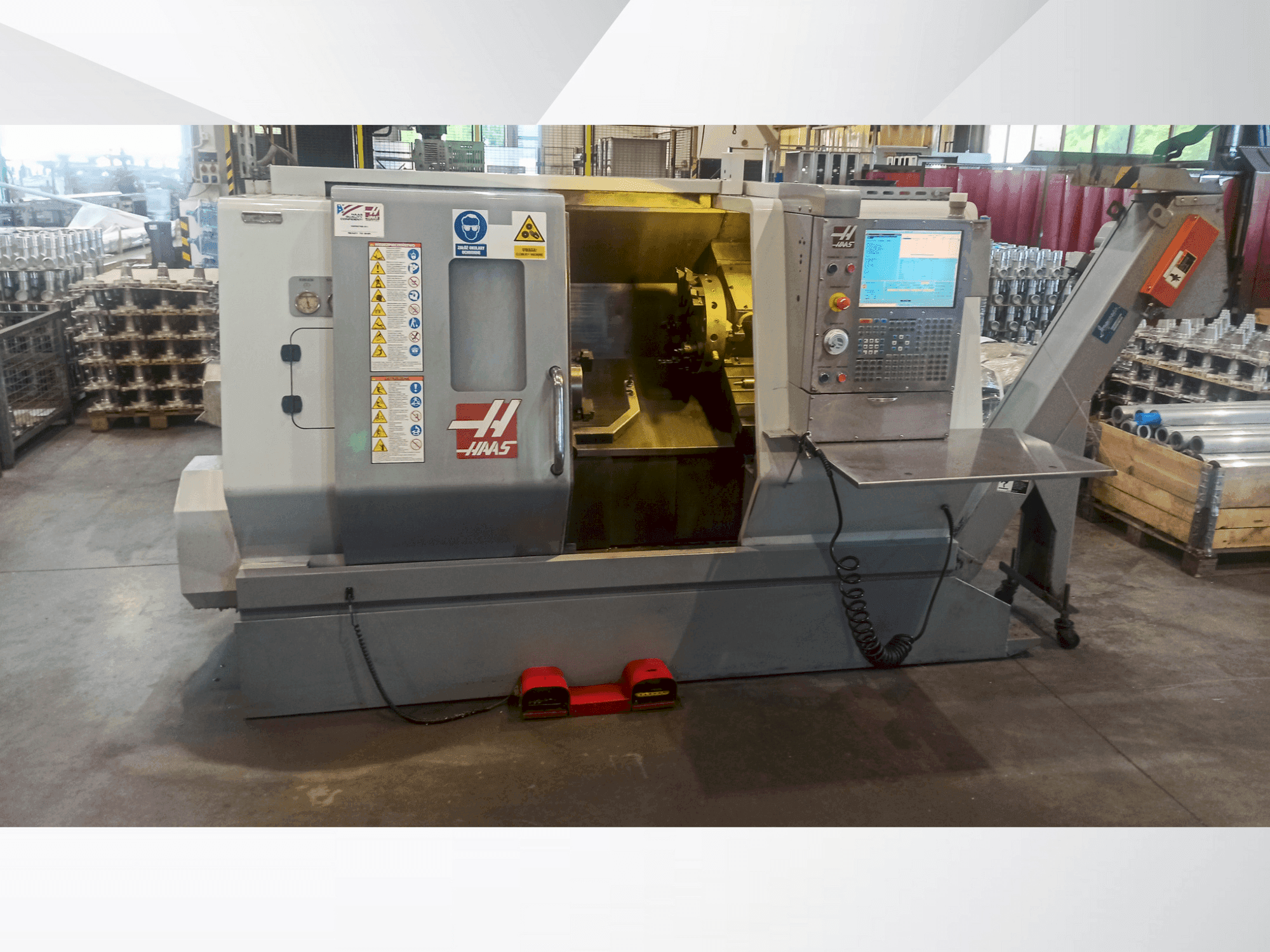 HAAS SL-20TBHE-maskinen framifrån