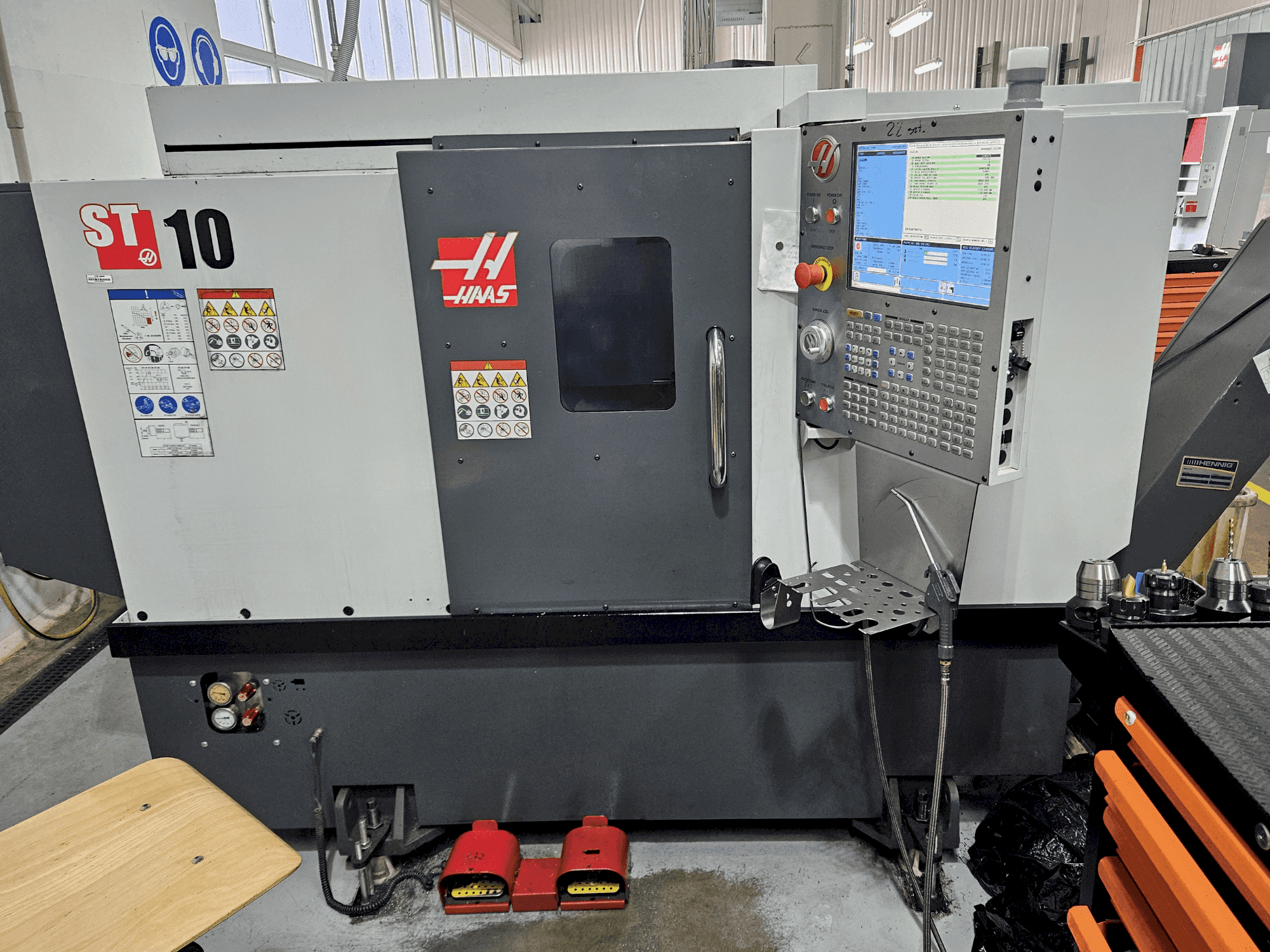 HAAS ST-10-maskinen framifrån