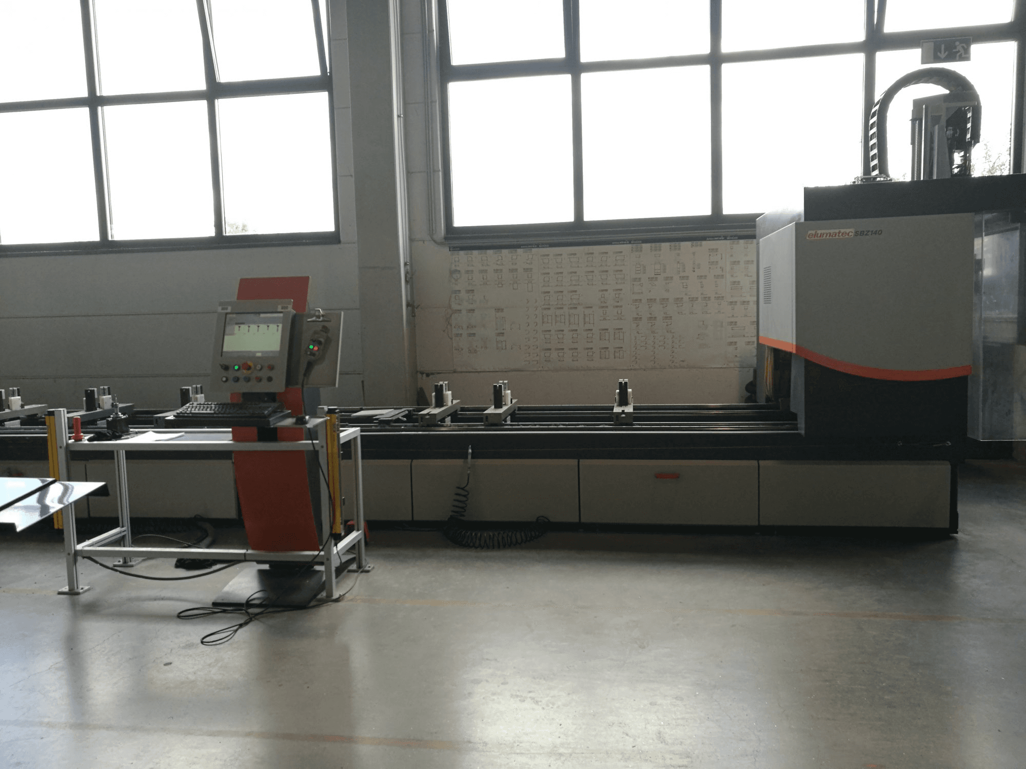 elumatec-maskinen framifrånSBZ 140