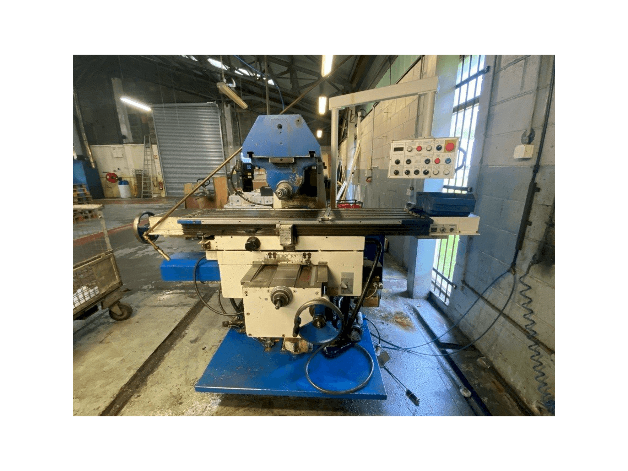 TOS Olomouc FGU 32-maskinen framifrån